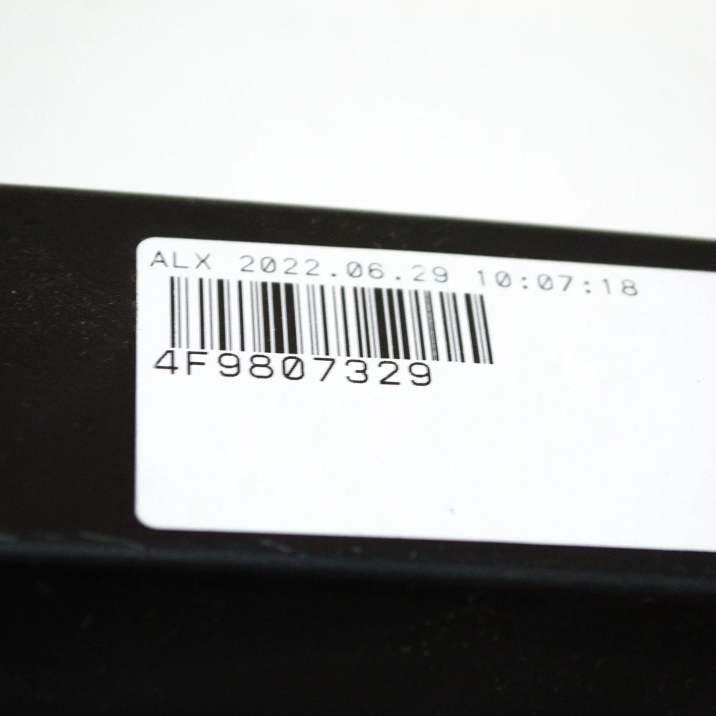 NEW AUDI A6 C6 REAR BUMPER HOLDING STRAP 4F9807329