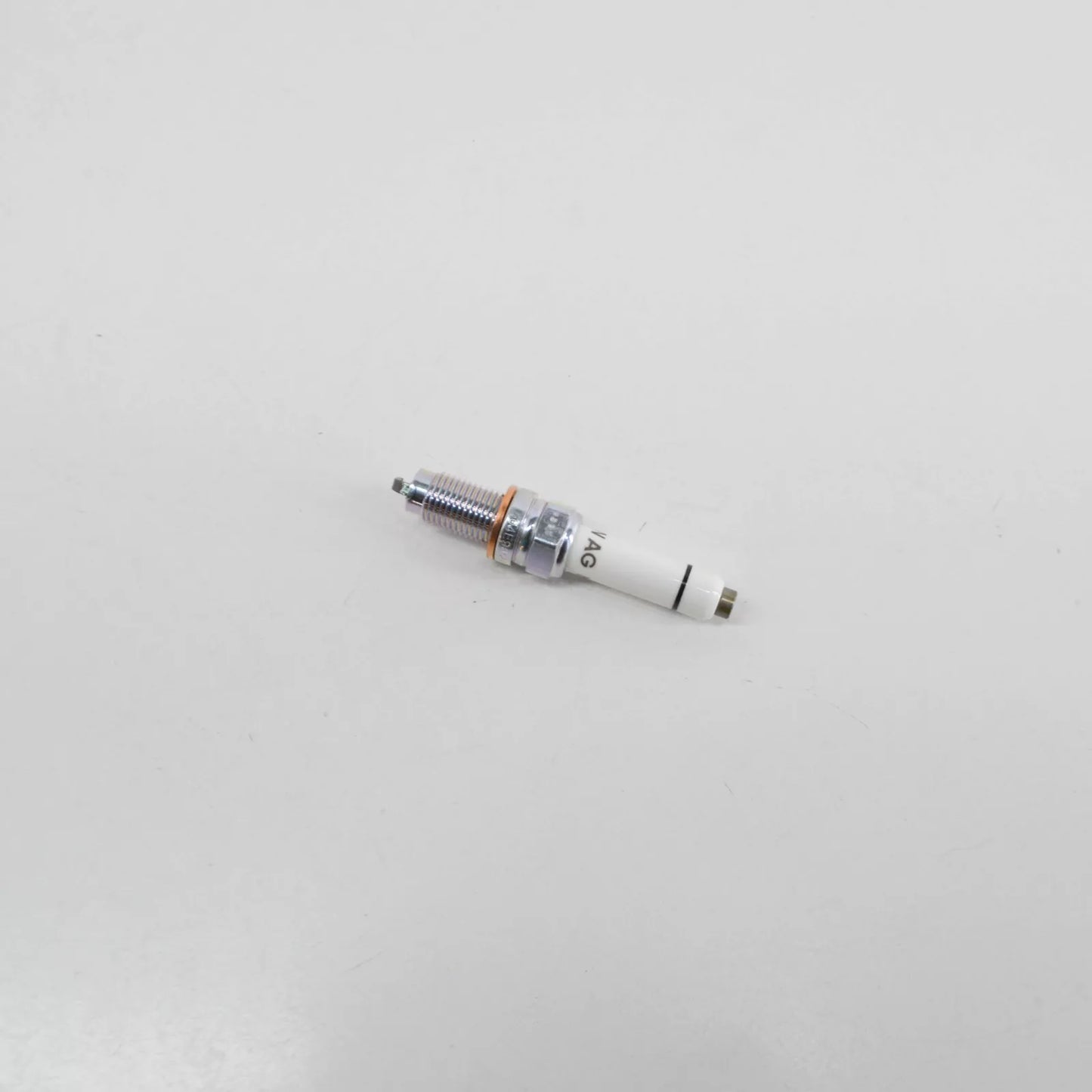 NEW AUDI A1 MK1 SPARK PLUG 'LONGLIFE' 04E905601B ORIGINAL