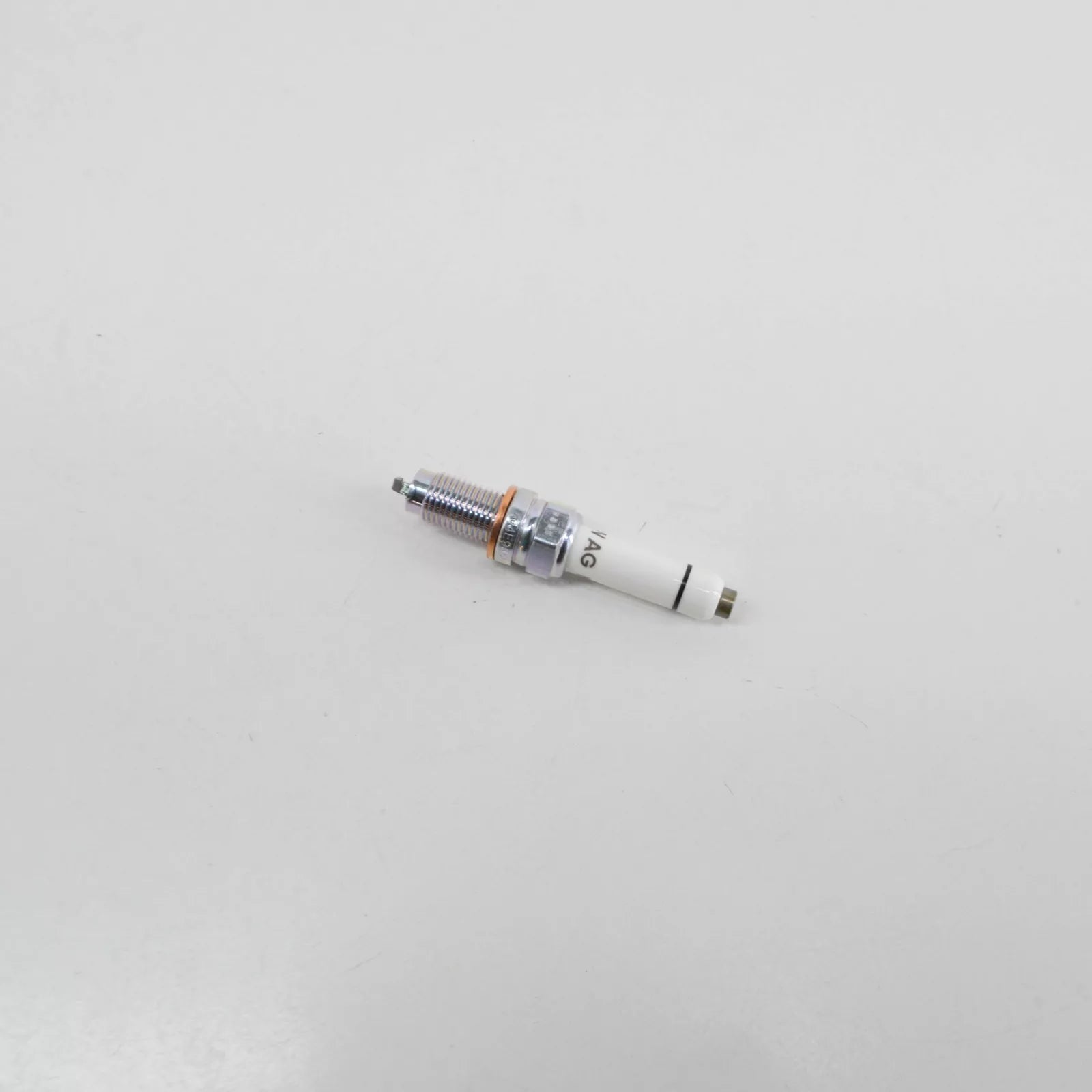 NEW AUDI A1 MK1 SPARK PLUG 'LONGLIFE' 04E905601B ORIGINAL