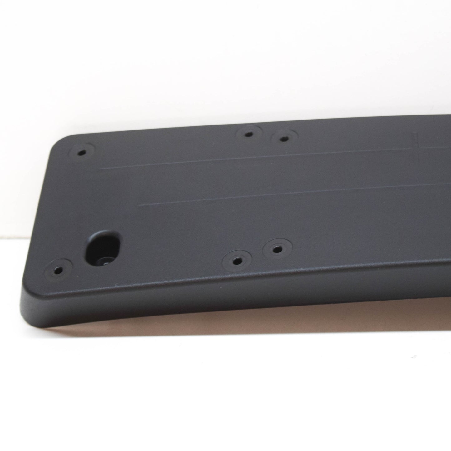 NEW MB E-CLASS W213 FRONT BUMPER LICENSE NUMBER PLATE A2138802400 2016 ORIGINAL