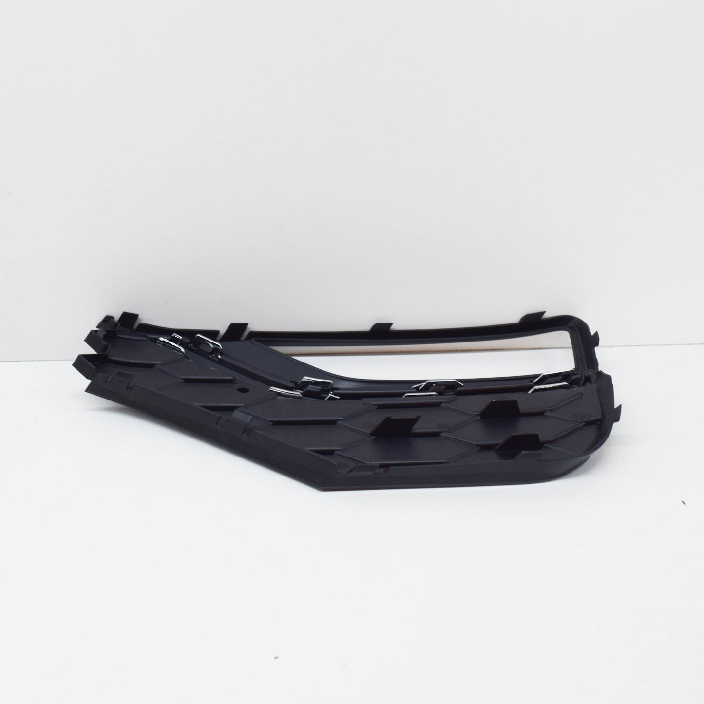 NEW VW AMAROK FRONT BUMPER RIGHT FOG LIGHT GRILLE COVER 2H6807490FRYP ORIGINAL