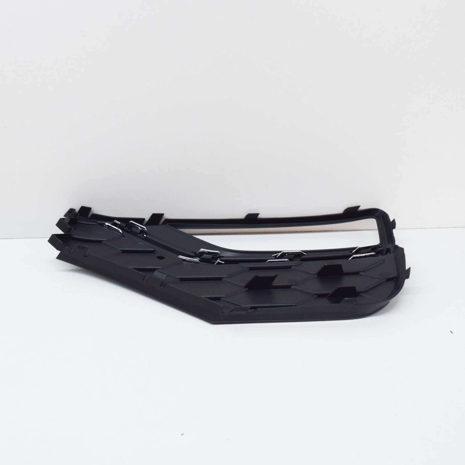 NEW VW AMAROK FRONT BUMPER RIGHT FOG LIGHT GRILLE COVER 2H6807490FRYP ORIGINAL