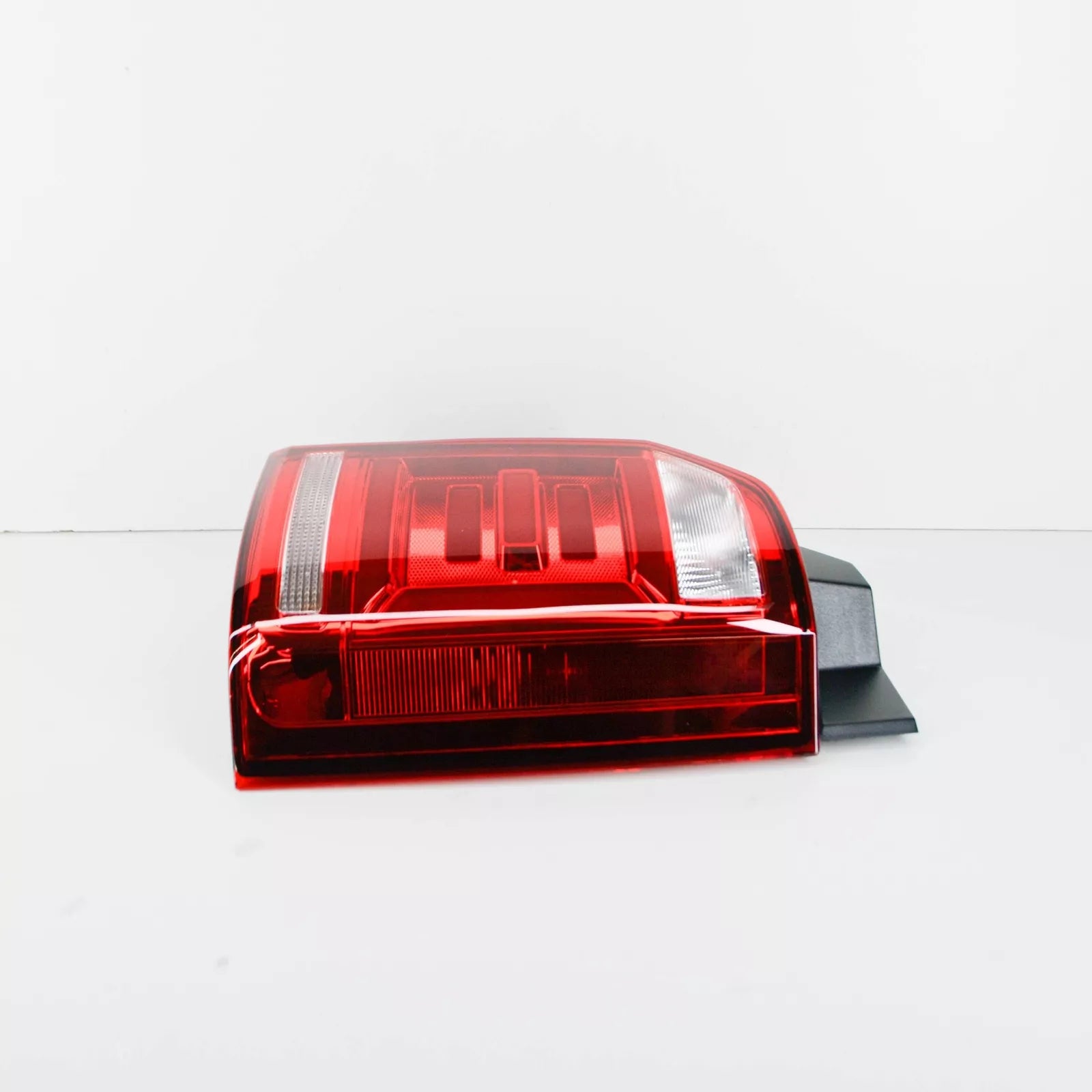 NEW VW TRANSPORTER T6 REAR RIGHT LED TAILLIGHT 7E0945208G ORIGINAL