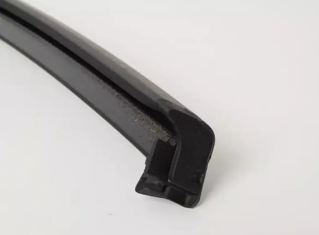 NEW BMW 3 E46 REAR LEFT DOOR WINDOW GUIDE 51348266125 8266125 ORIGINAL