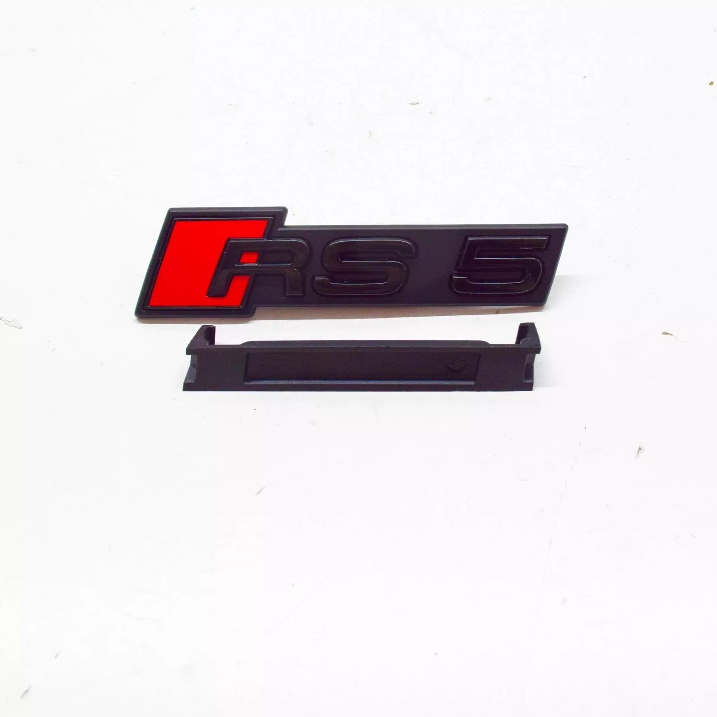 NEW AUDI RS5 8W6 FRONT RADIATOR GRILLE BADGE LOGO 8W6853736GT94 ORIGINAL