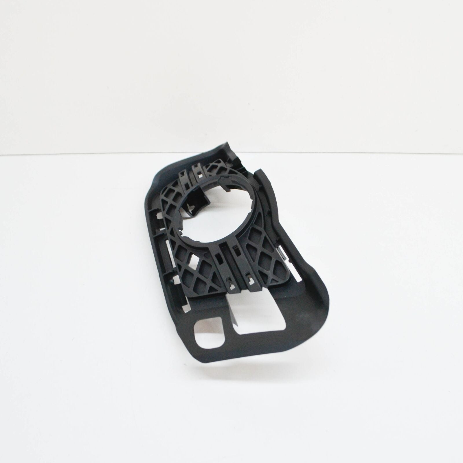 NEW MERCEDES-BENZ C-CLASS W204 FRONT LEFT GRILL A2048852223 ORIGINAL