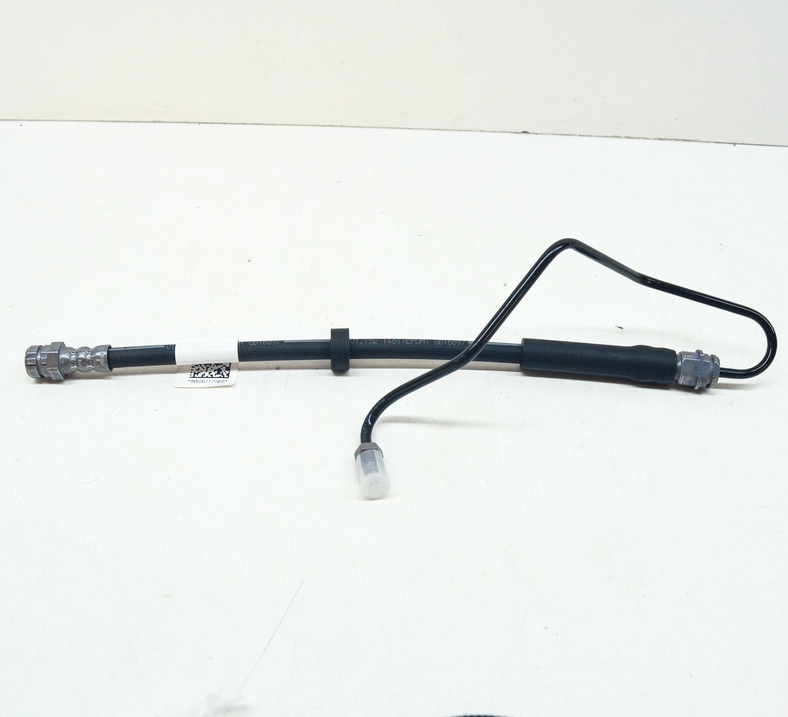NEW AUDI A4 B9 FRONT RIGHT BRAKE HOSE 8W0611708B ORIGINAL