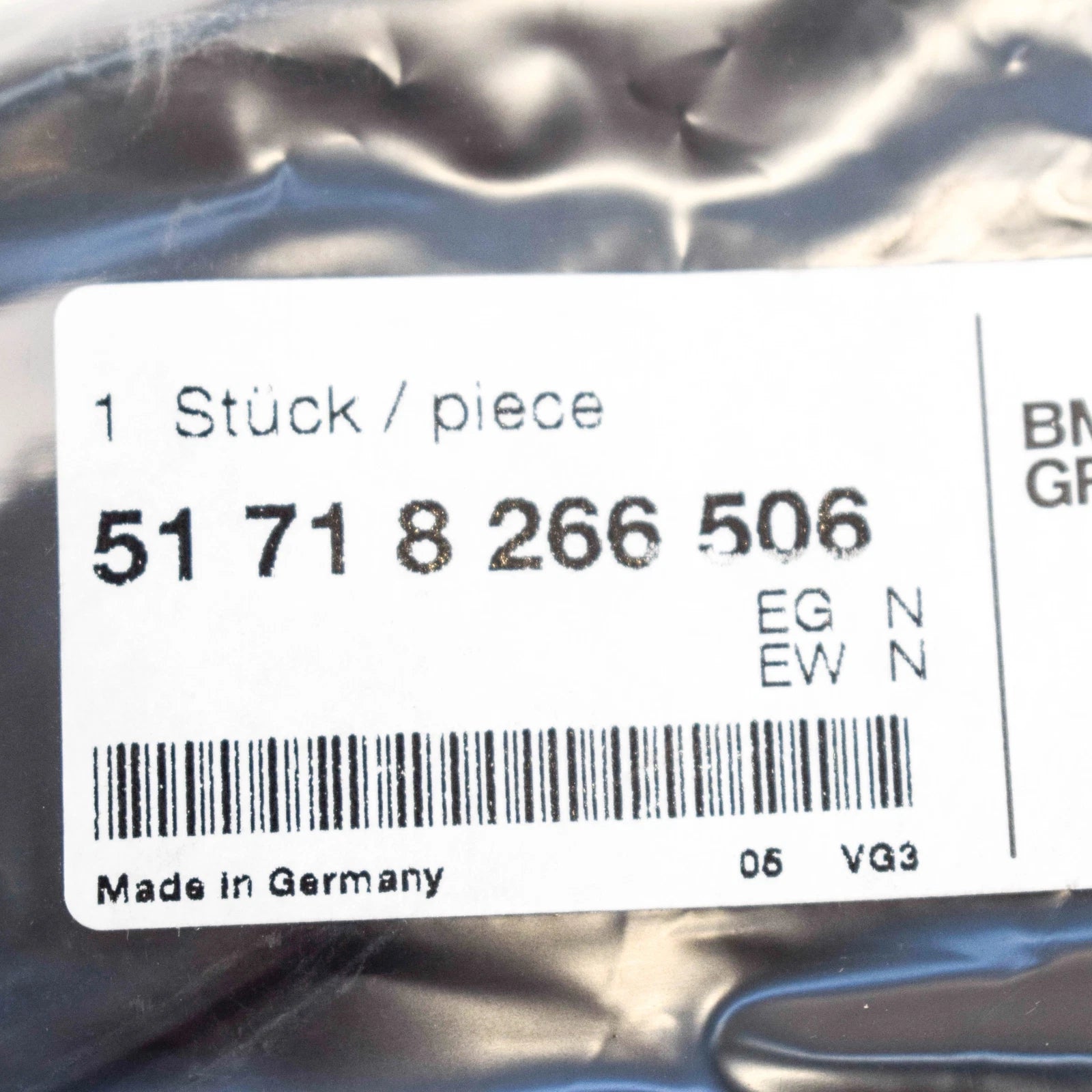 NEW BMW Z8 E52 REAR RIGHT WATER GUTTER 51718266506 ORIGINAL