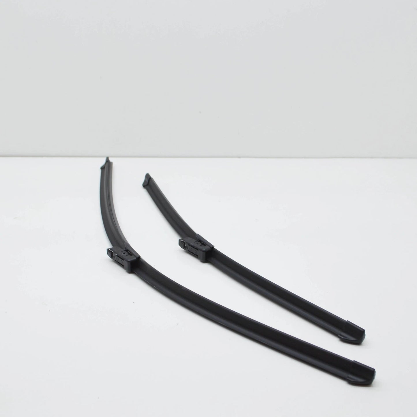 NEW AUDI Q7 4M FRONT WINDSHIELD WIPER BLADE SET LHD 4M1998002