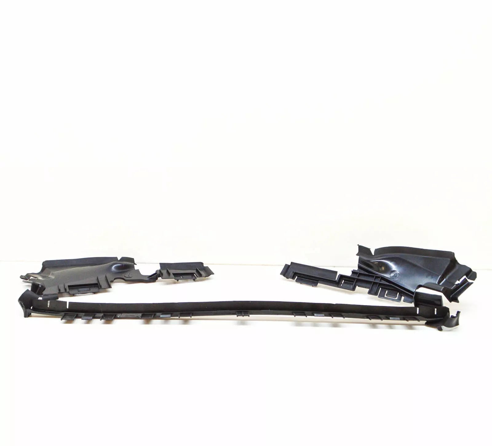 NEW MERCEDES-BENZ C-CLASS W204 UPPER RADIATOR BAFFLE A2045050530 ORIGINAL