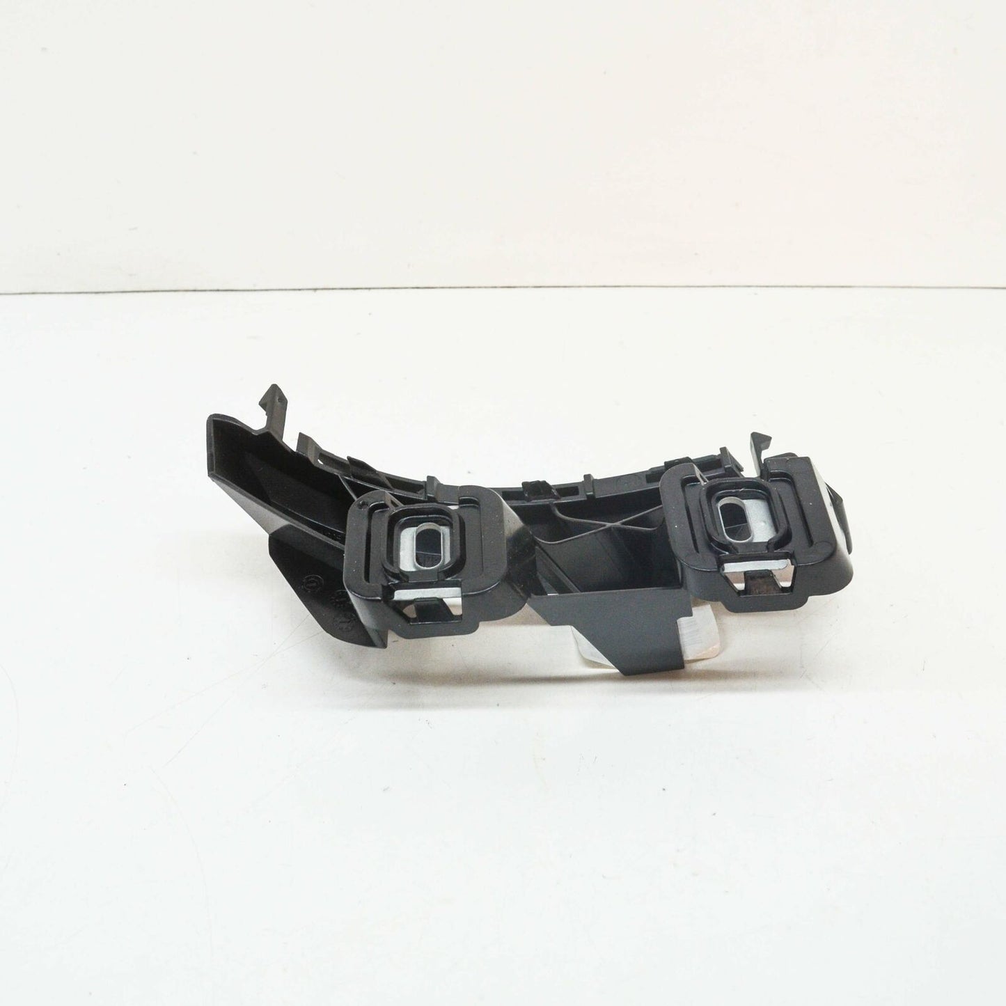 NEW MERCEDES-BENZ C W205 REAR RIGHT BUMPER SUPPORT BRACKET A2058852065 ORIGINAL