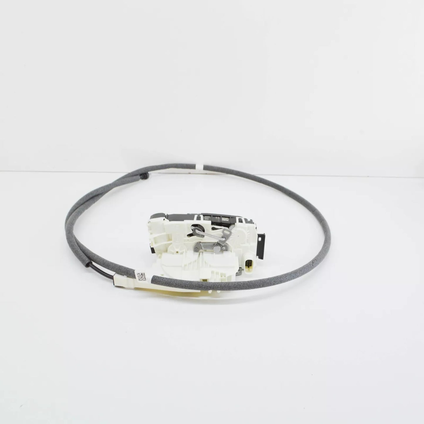 NEW MERCEDES-BENZ SPRINTER W907 REAR RIGHT DOOR LOCK A9107303800 ORIGINAL