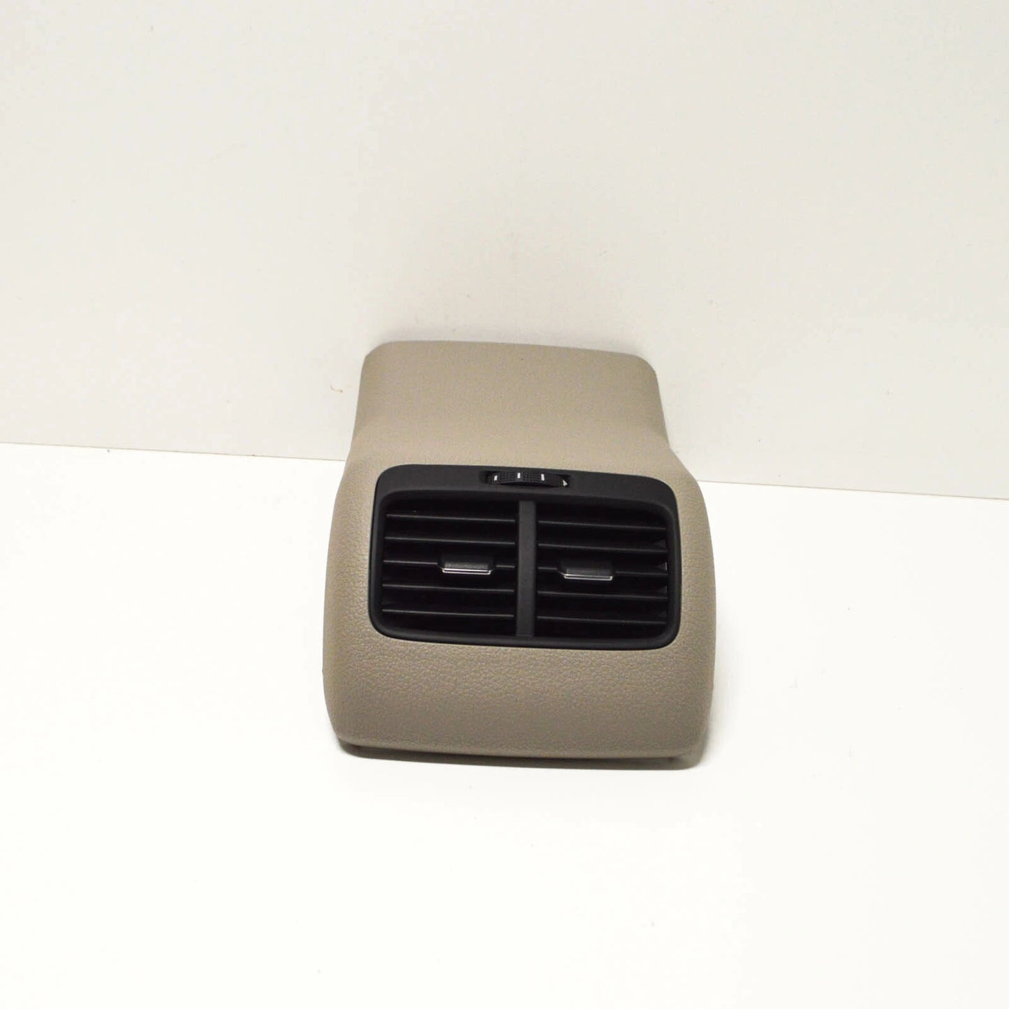 NEW VOLKSWAGEN GOLF MK7 REAR CENTER CONSOLE AIR VENT 5GE864298BZA2