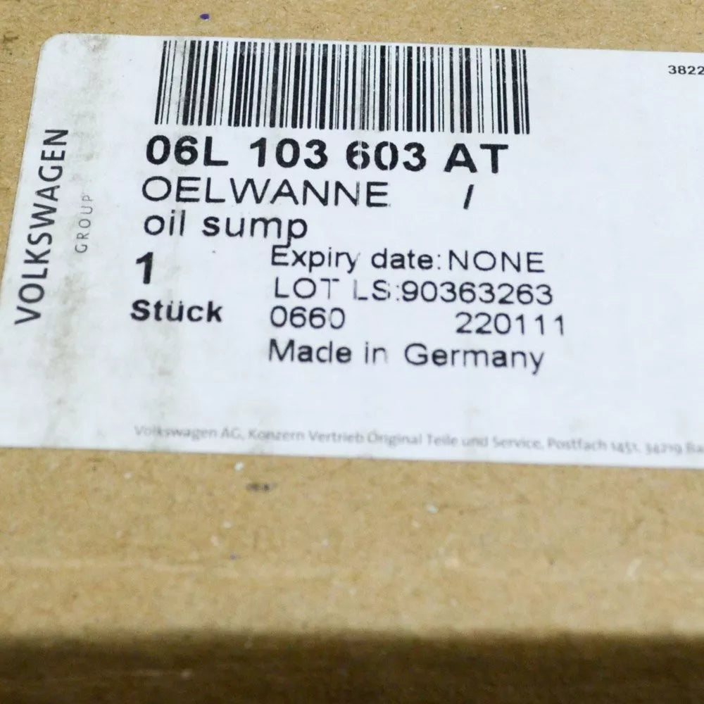 NEW AUDI A4 AVANT B9 UPPER ENGINE OIL SUMP 06L103603AT ORIGINAL