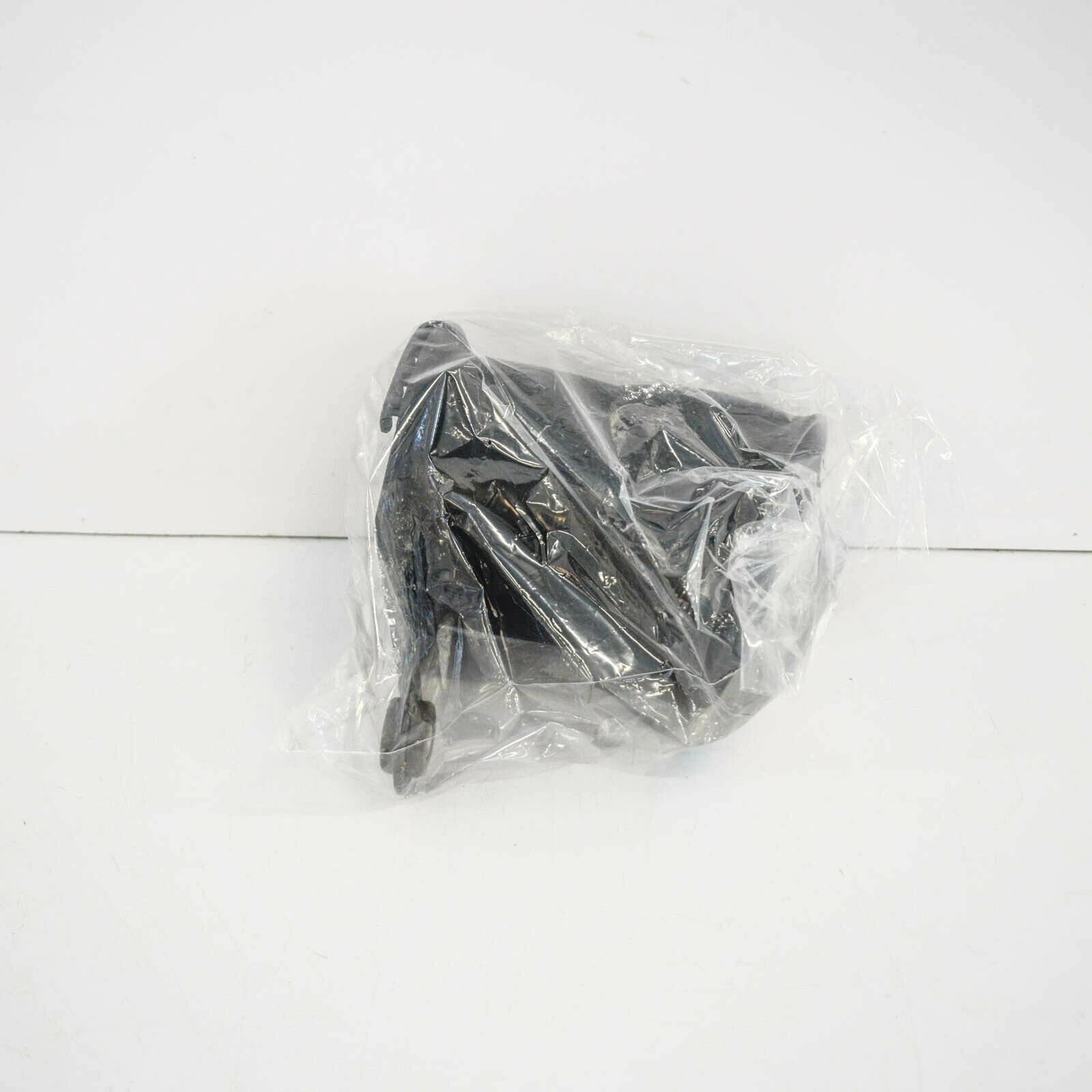 NEW BMW 5 E60 AIR INTAKE DUCT 13717792417 7792417 ORIGINAL