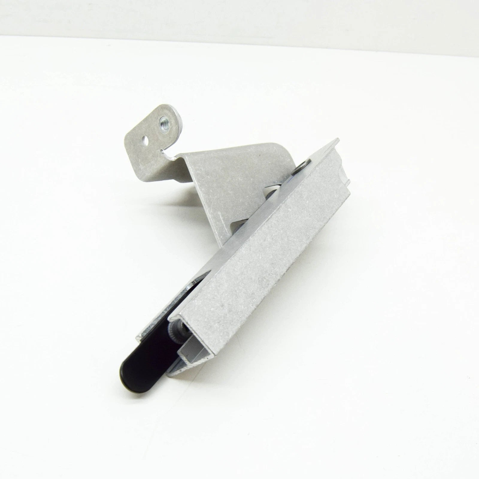 NEW MERCEDES-BENZ AMG GT X290 FRONT RIGHT BUMPER BRACKET A2906200200 ORIGINAL