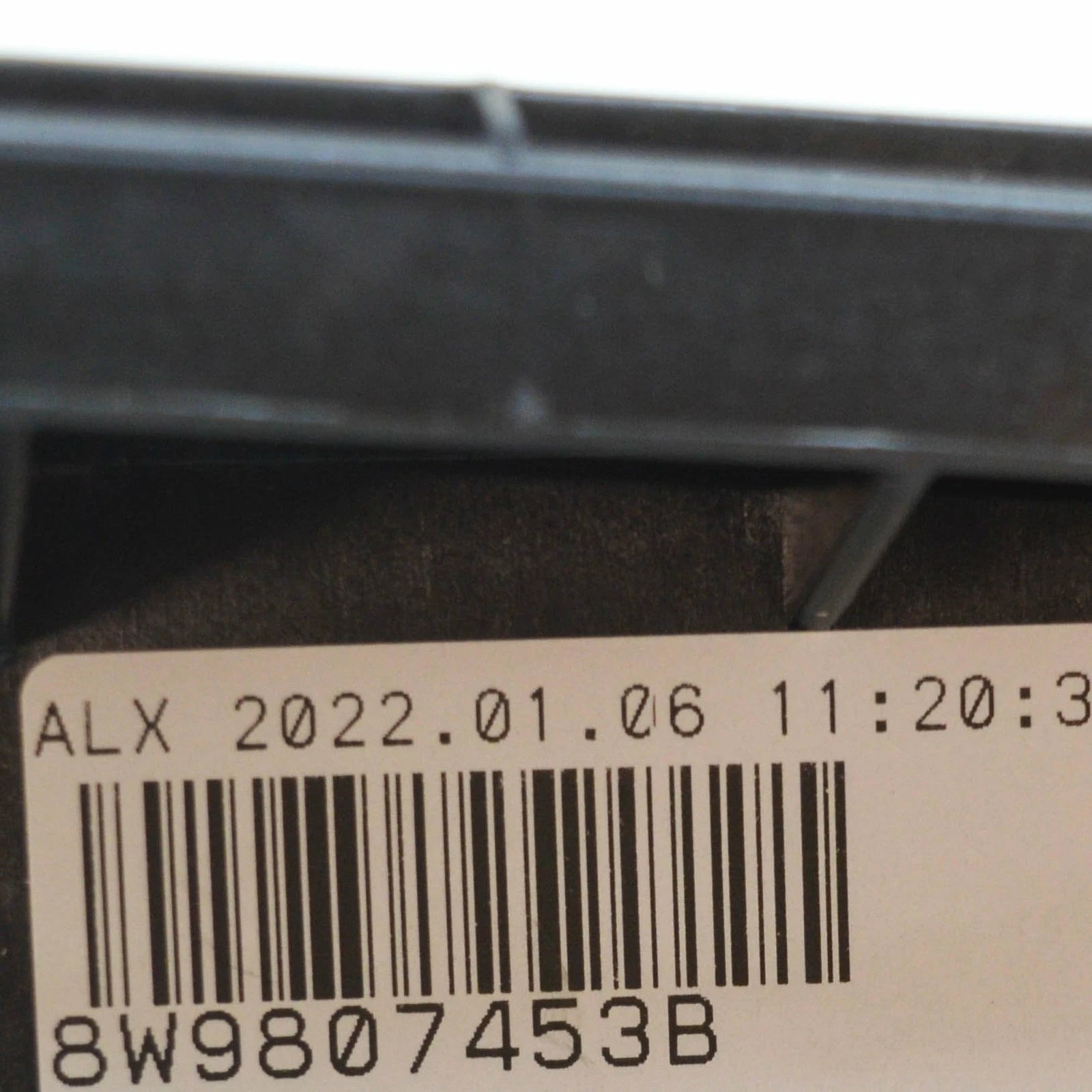 NEW AUDI RS4 AVANT B9 REAR LEFT BUMPER BRACKET 8W9807453B