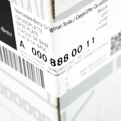 NEW MERCEDES BENZ CLS C218 DITRONIC BASE PLATE LOGO BADGE A0008880011 ORIGINAL