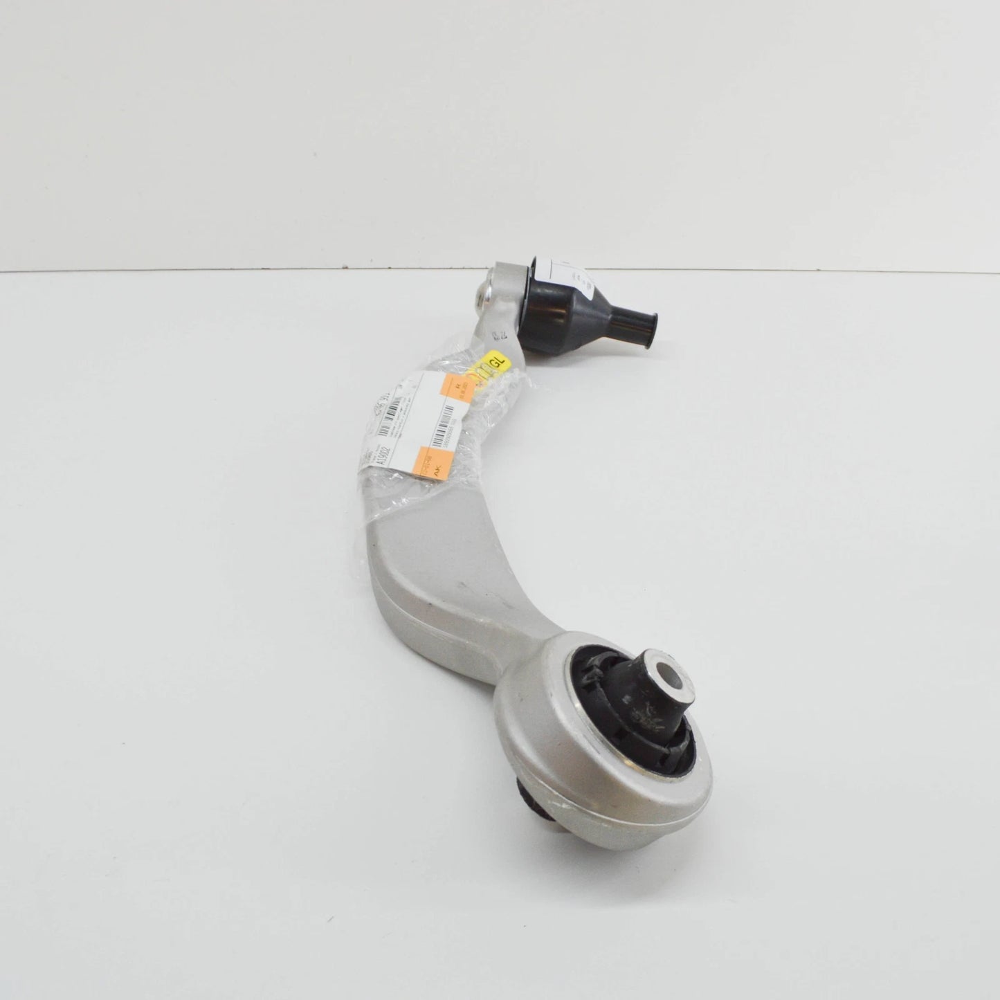 NEW BMW 8 G14 FRONT LEFT TENSION STRUT WITH RUBBER MOUNTING 31106886911 ORIGINAL