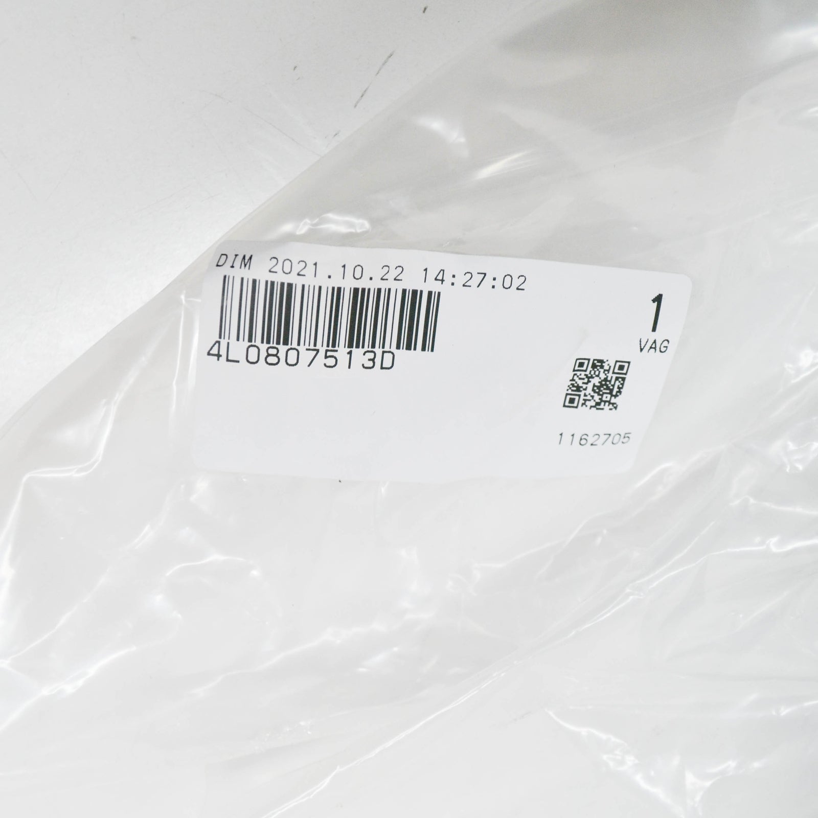 NEW AUDI Q7 4L FRONT LEFT FENDER SPOILER MOLDING 4L0807513D ORIGINAL