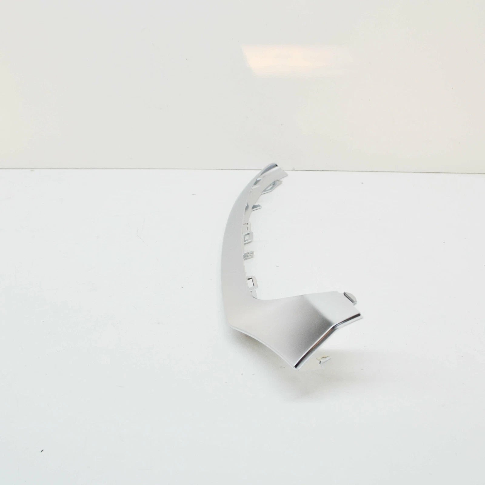 NEW MB C W205 FRONT BUMPER LOWER RIGHT CHROME LIP A2058852000