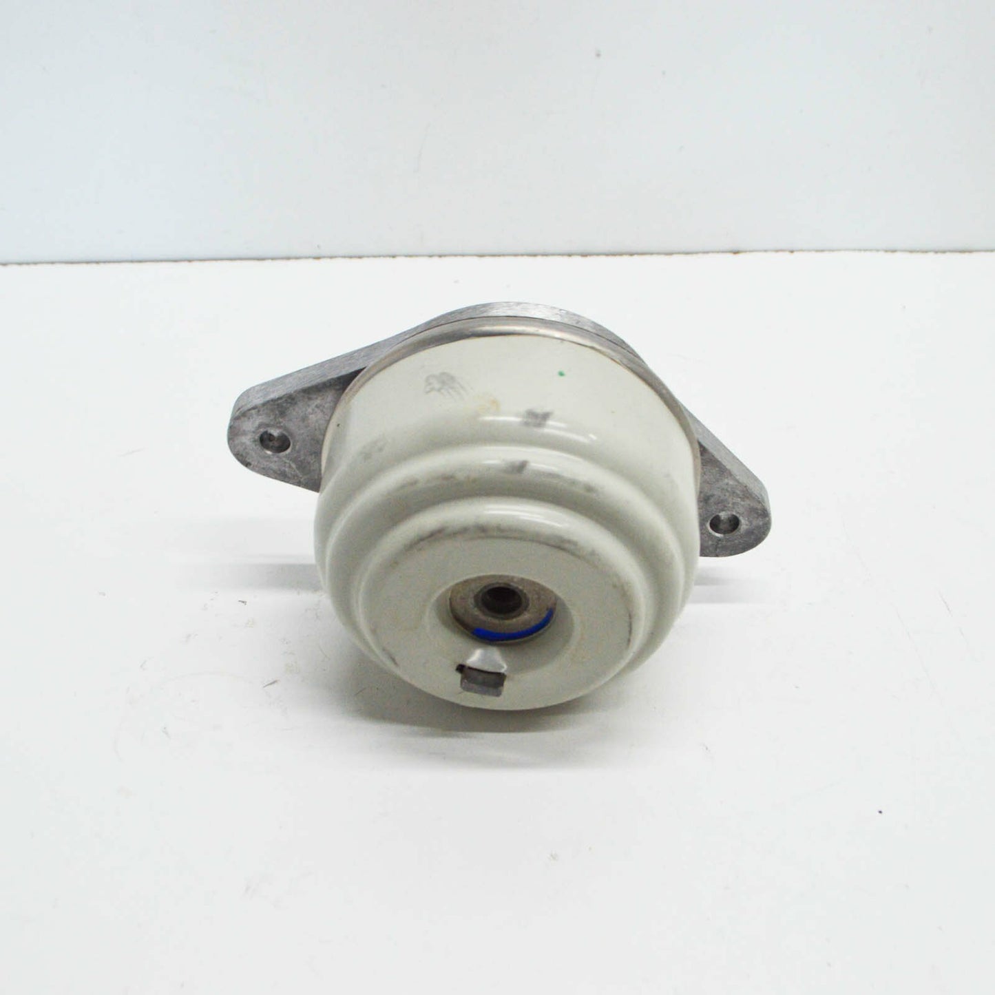 new mercedes-benz c-class w204 front engine mount a204240151764 original