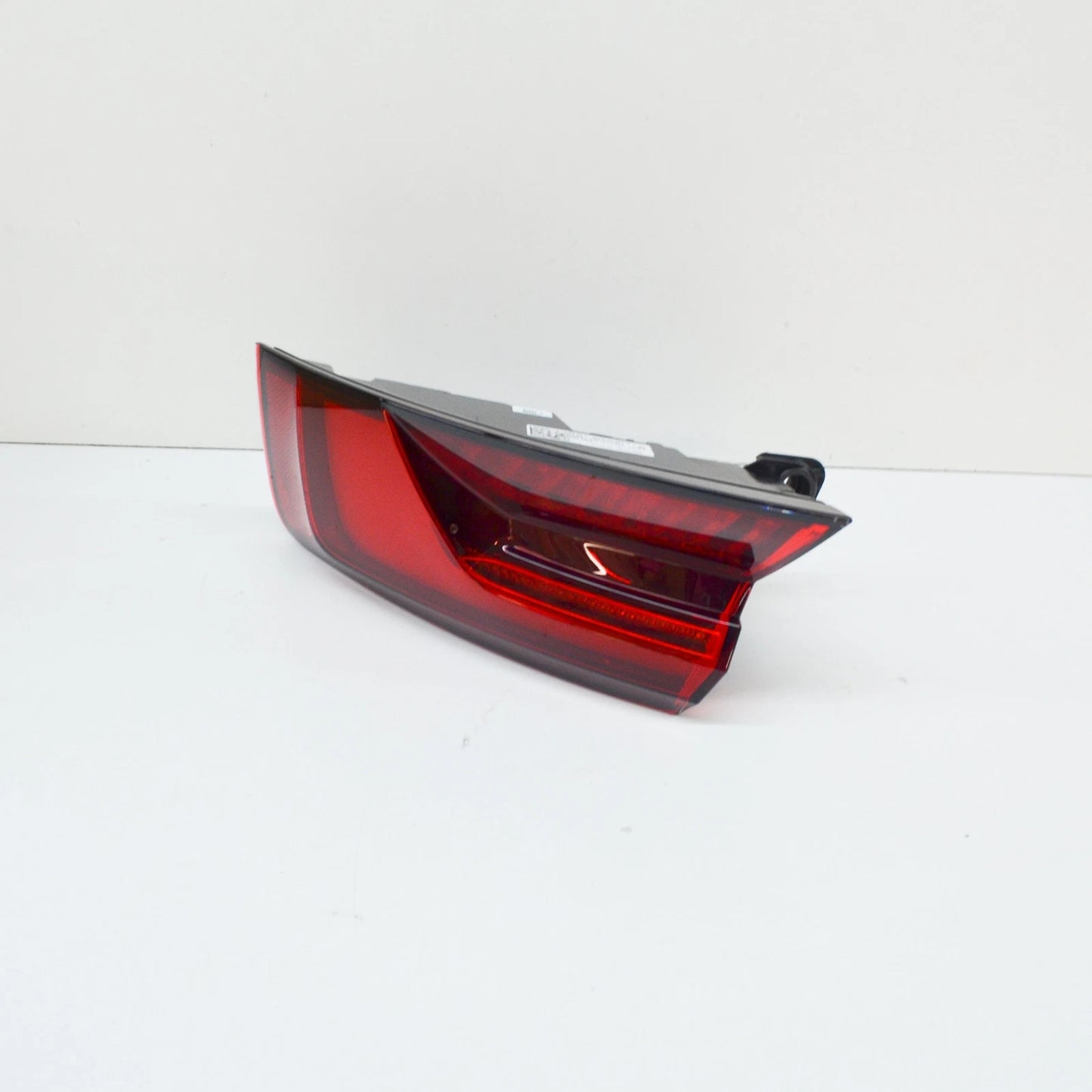 NEW AUDI A5 8W6 REAR RIGHT TAILLIGHT 8W6945092L ORIGINAL