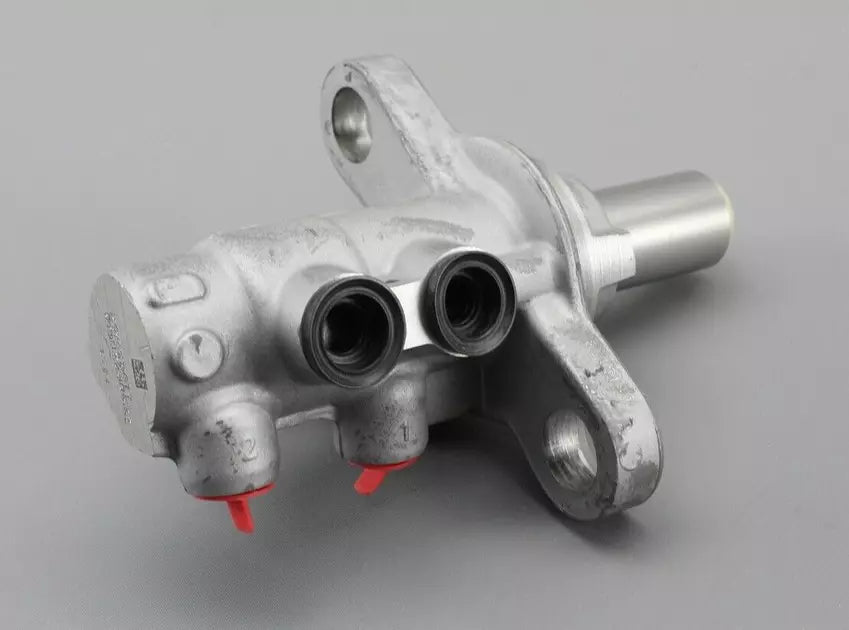 NEW AUDI Q5 FY BRAKE MASTER CYLINDER 80A611021B ORIGINAL