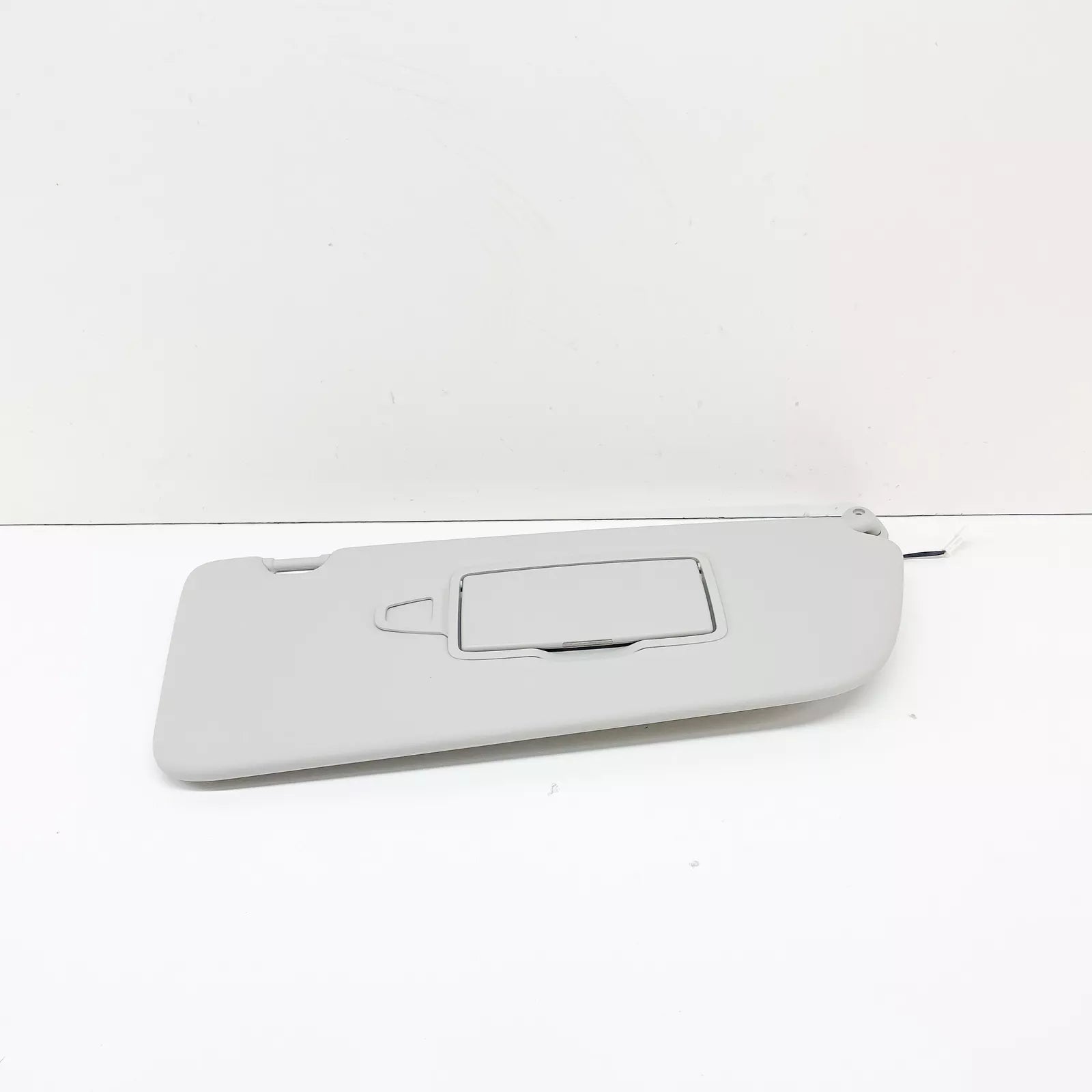 NEW MERCEDES-BENZ VITO W447 RIGHT SIDE SUN VISOR A44781001107M94