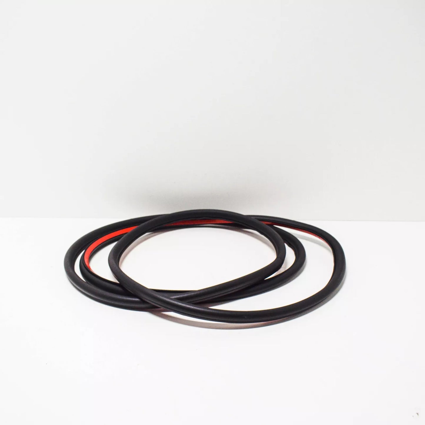 NEW BMW 3 E46 FRONT RIGHT DOOR SEAL RUBBER 51338194696 8194696 ORIGINAL