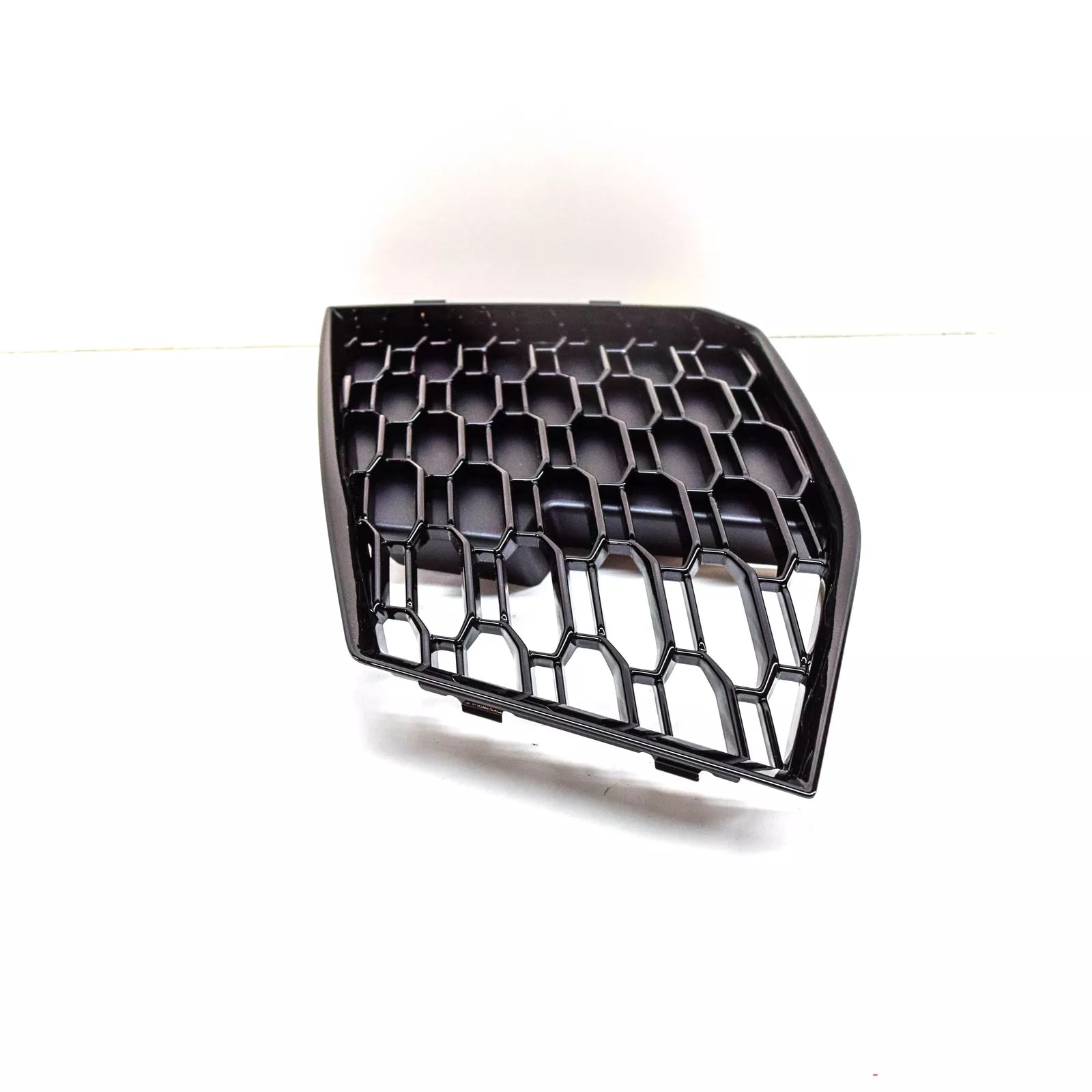 NEW AUDI A5 RS5 8W6 FRONT BUMPER LEFT SIDE GRILLE 8W6807681PT94 ORIGINAL