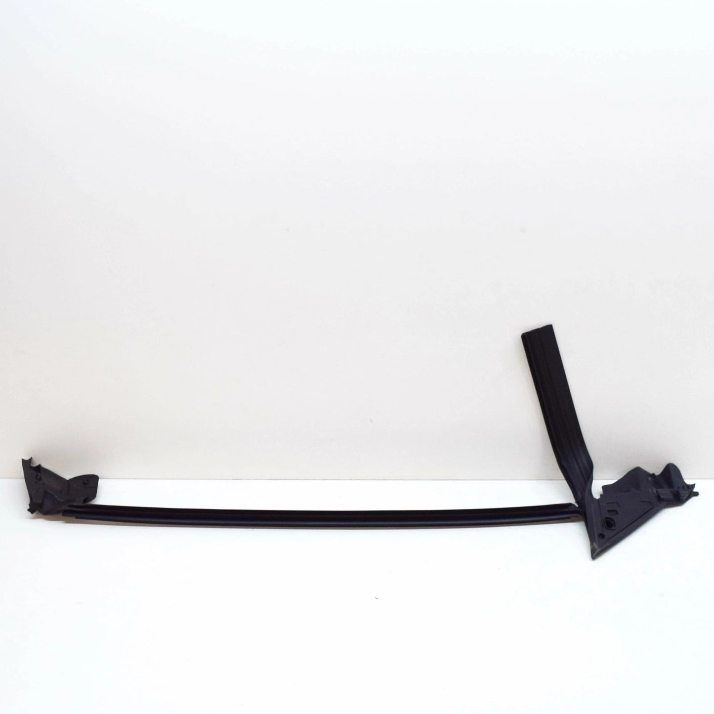 NEW MERCEDES-BENZ E A238 FRONT LEFT DOOR SEALING RUBBER A2387204901 2019