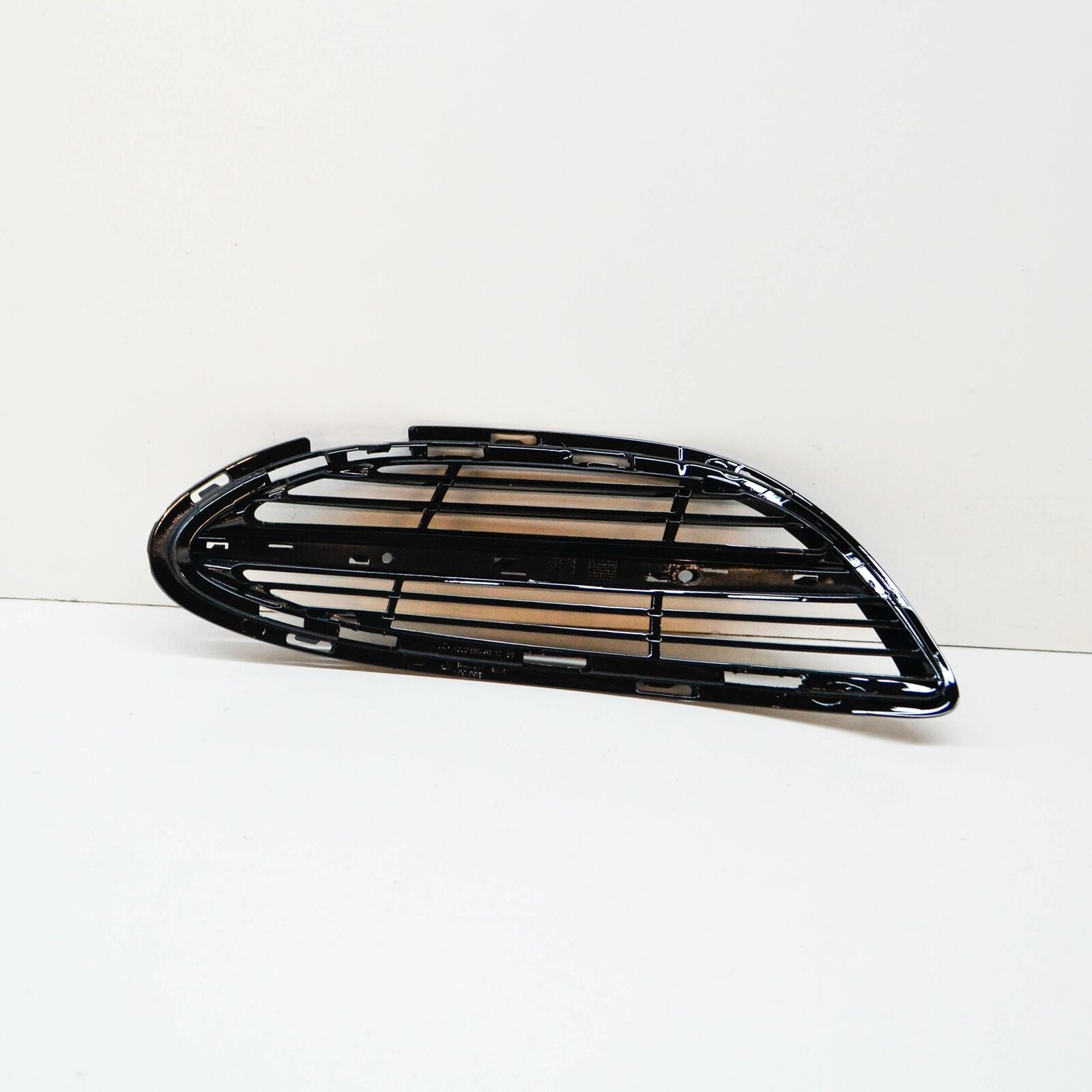 NEW MERCEDES-BENZ S-CLASS W222 FRONT BUMPER RIGHT GRILLE A2228850324 ORIGINAL