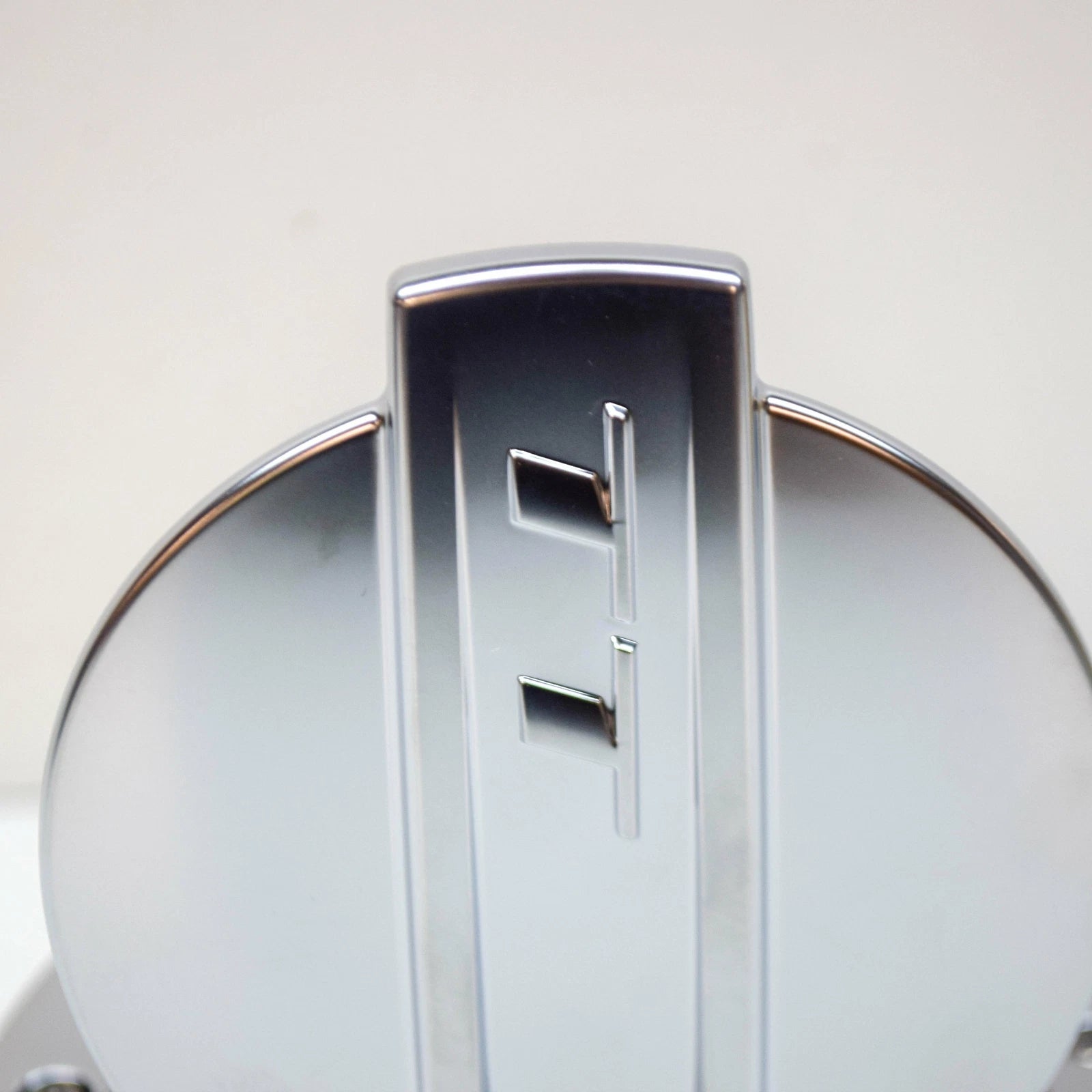 NEW AUDI TT FV MK3 REAR FUEL TANK FILLER DOOR 8S0809857E3Q7 ORIGINAL