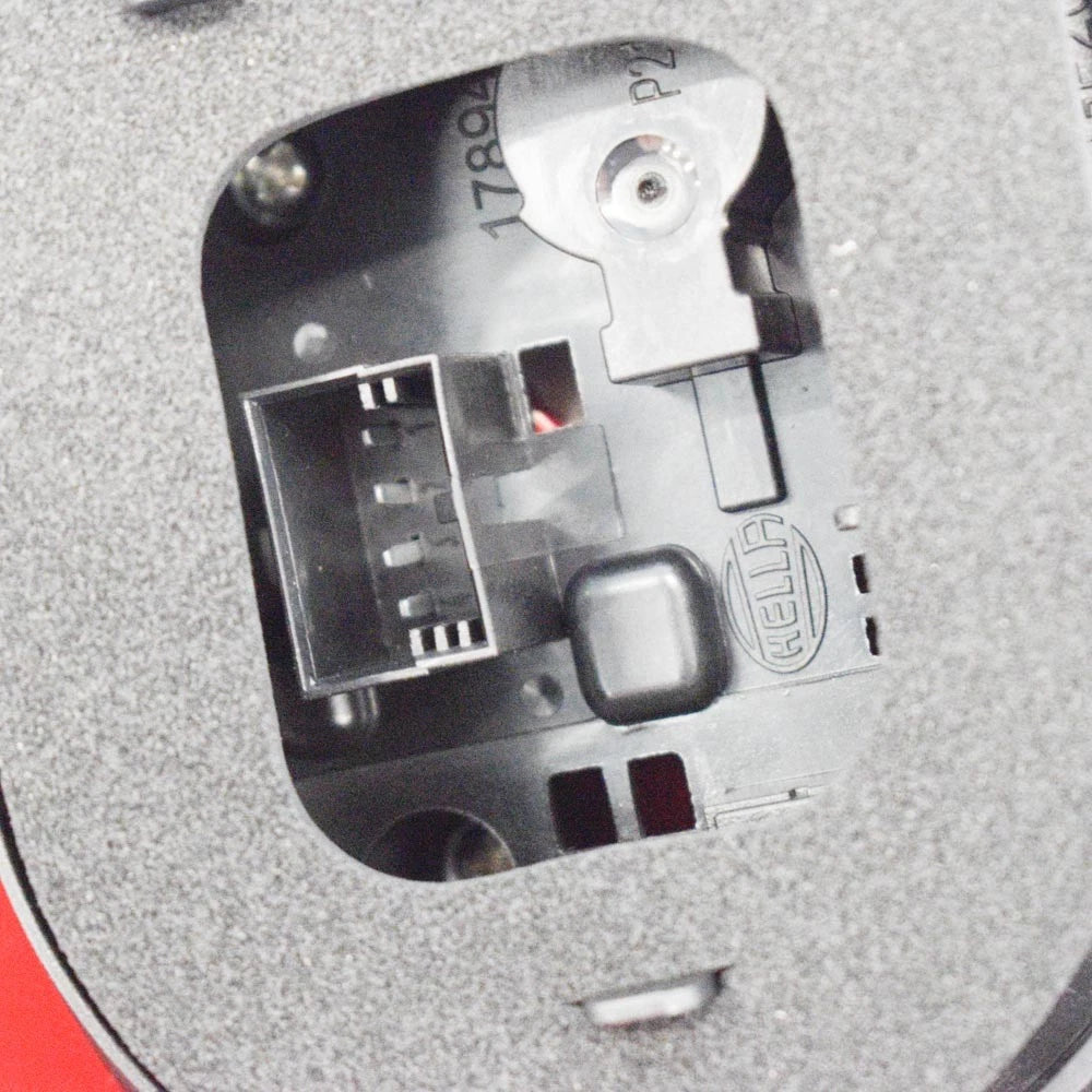 NEW VOLKSWAGEN TIGUAN 5N REAR RIGHT TAIL LIGHT  5N0945096Q