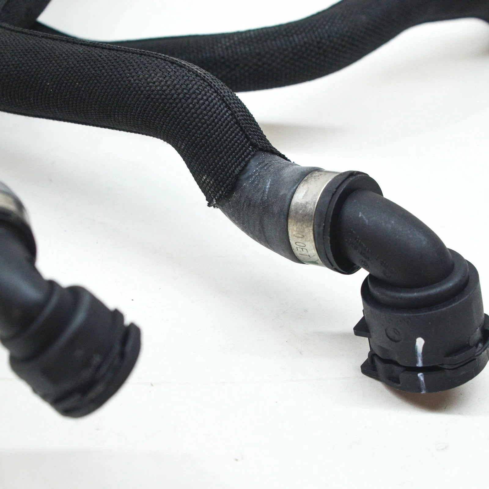 NEW BMW 5 G30 COOLING REMOTE RADIATOR UPPER HOSE 17128602863 ORIGINAL