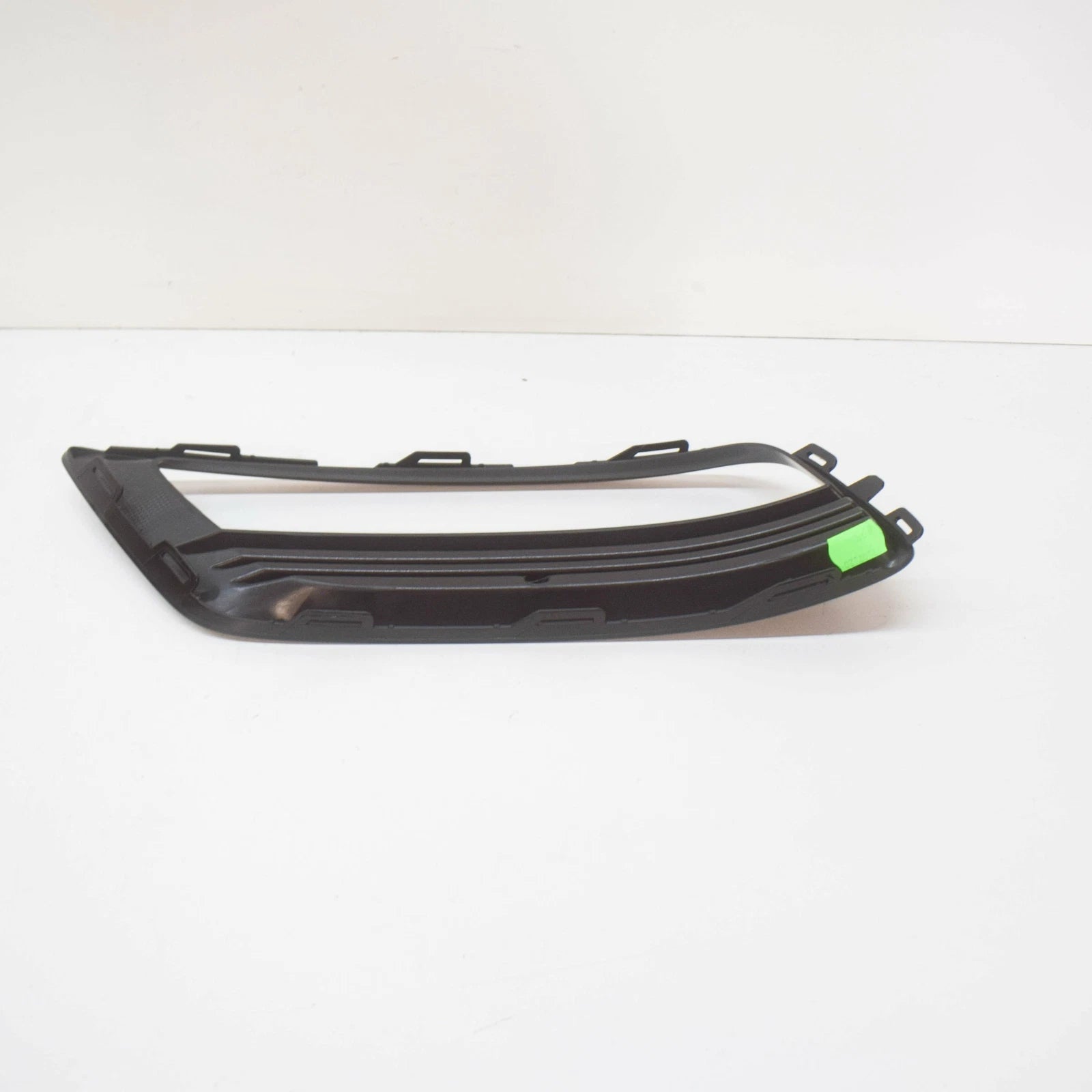 NEW VW GOLF MK7 FRONT BUMPER RIGHT LOWER GRILLE R-LINE 5G0853666G041