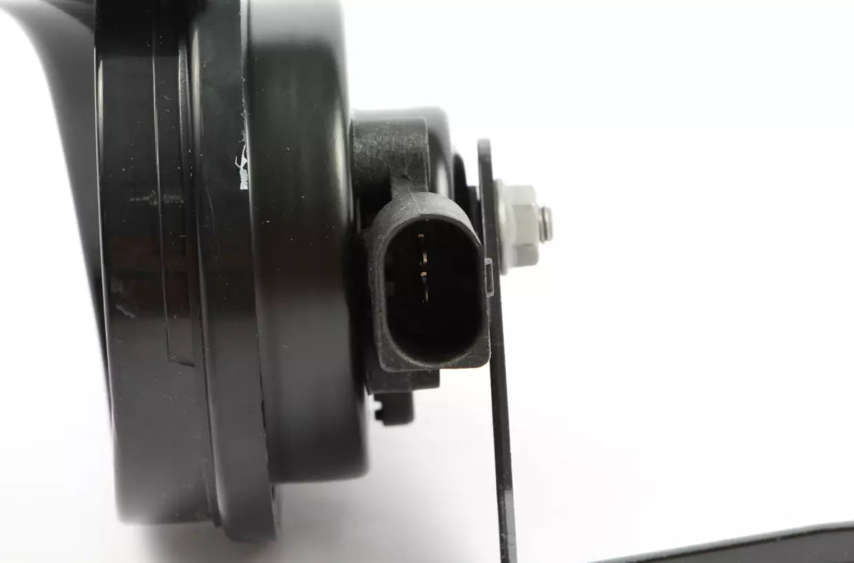 NEW AUDI Q3 8U LEFT SIDE LOW TONE HORN 8U0951209 ORIGINAL