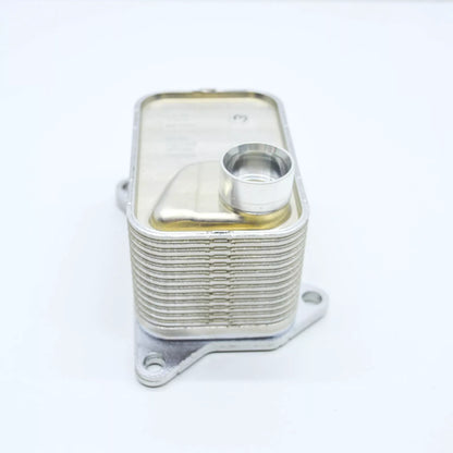 NEW AUDI A1 SPORTBACK GB ENGINE OIL COOLER 06L117021G ORIGINAL