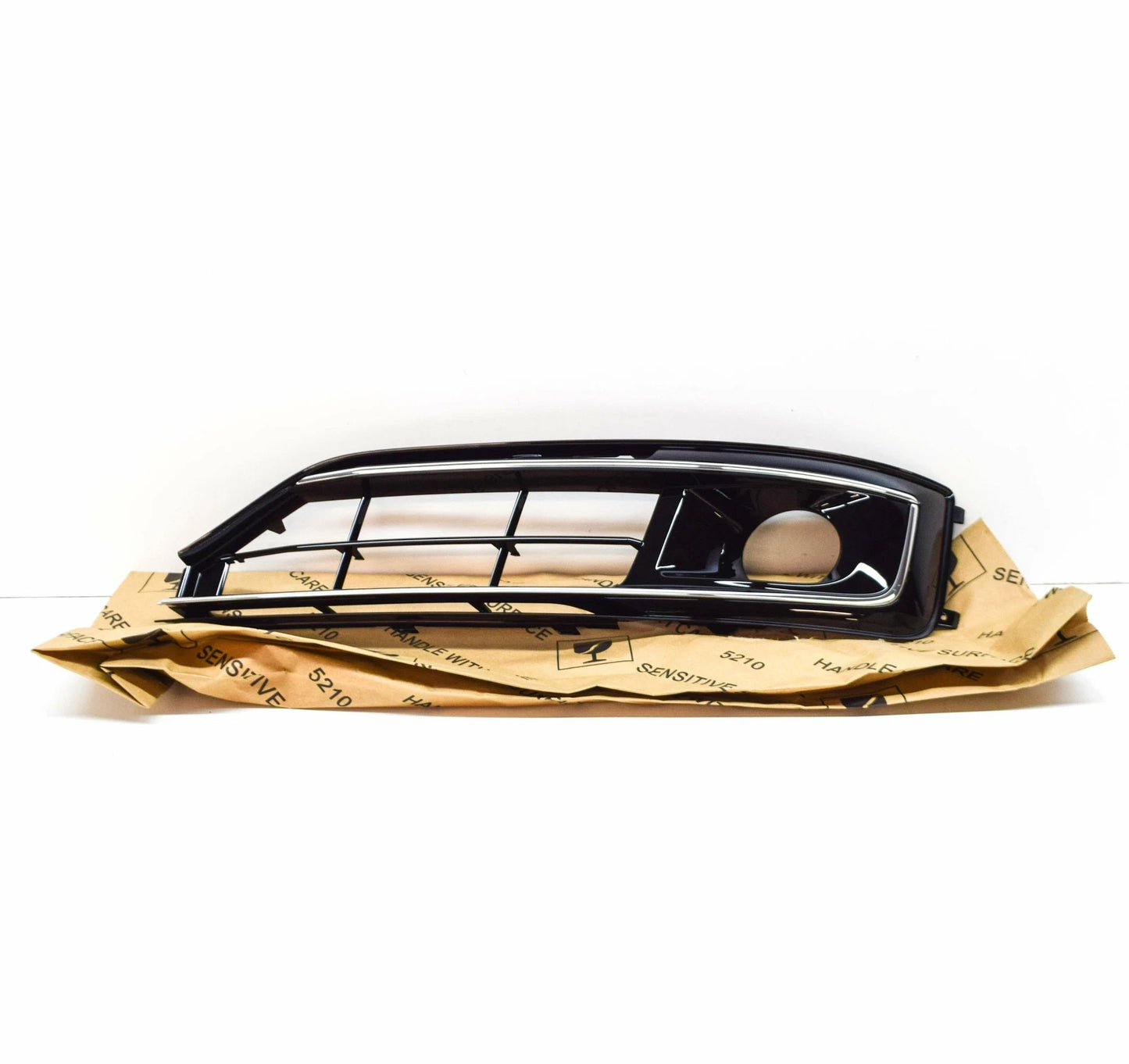 NEW AUDI A8 D4 LEFT FOG LIGHT GRILLE 4H0807679PT94