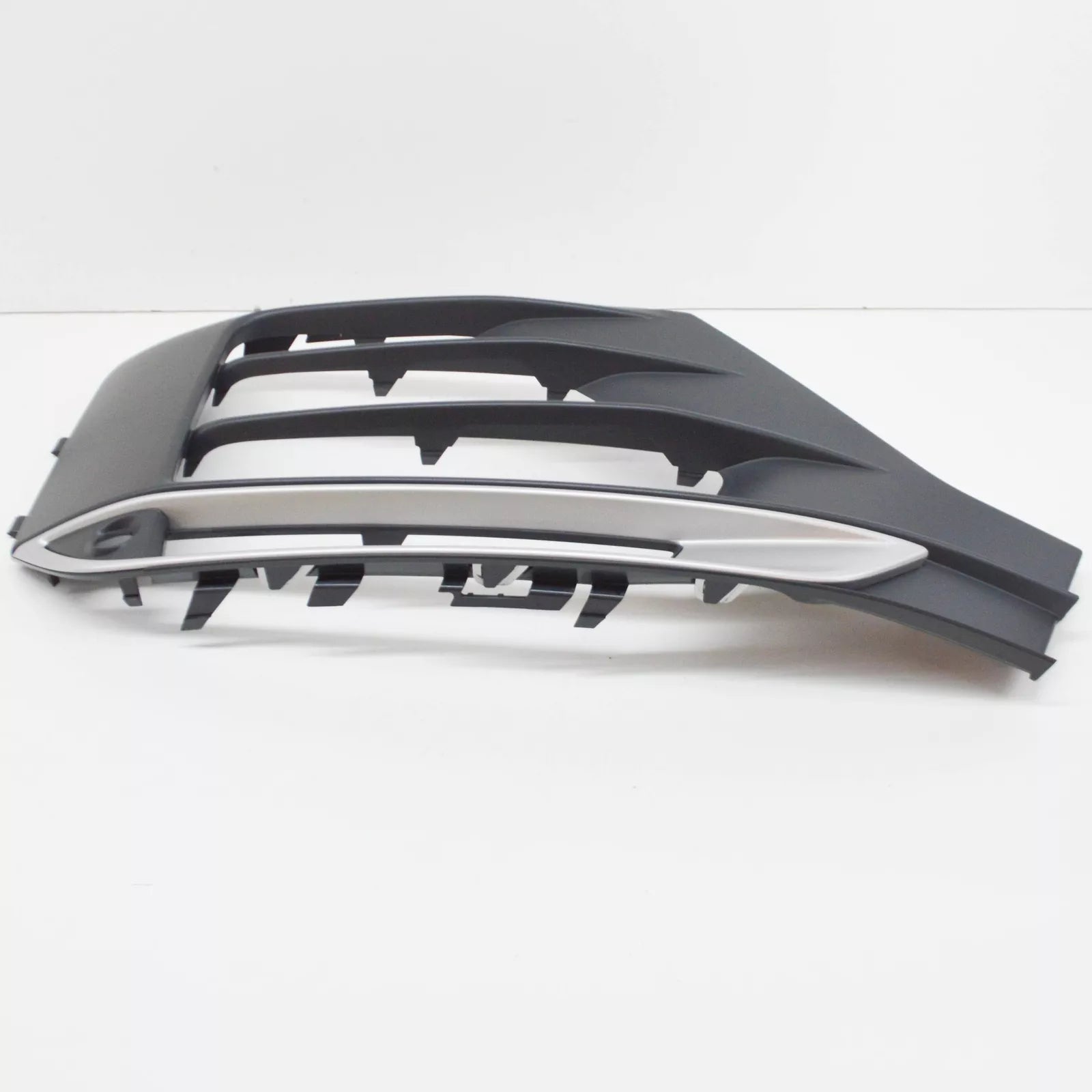 NEW AUDI Q2 FRONT BUMPER RIGHT GRILLE 81A807672B4W3 ORIGINAL