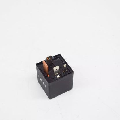 NEW VW GOLF MK5 CURRENT MEASUREMENT RELAY LOCATION/CODE SENSOR 03C906207