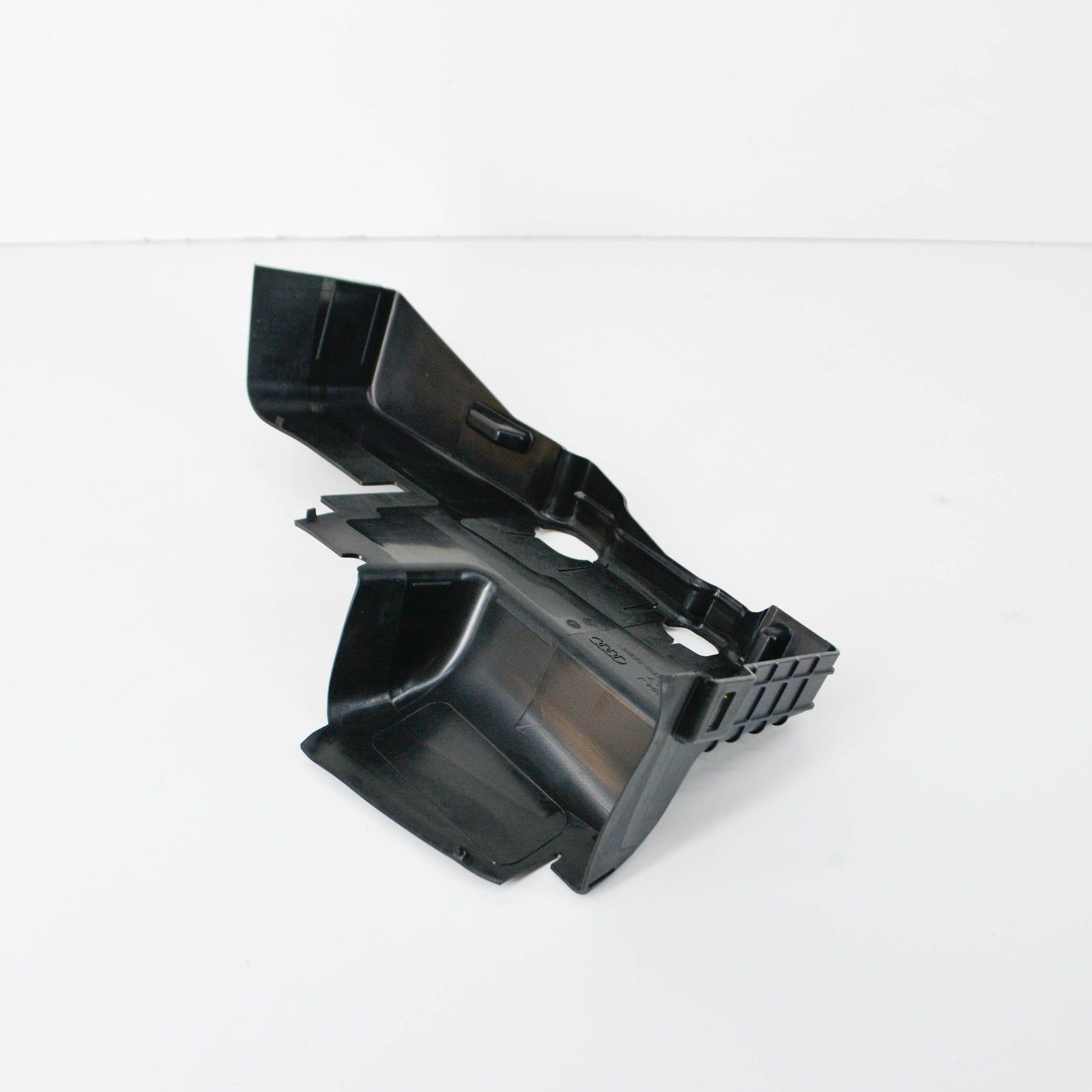 NEW AUDI Q3 F3 RADIATOR RIGHT AIR GUIDE 83A121284J ORIGINAL