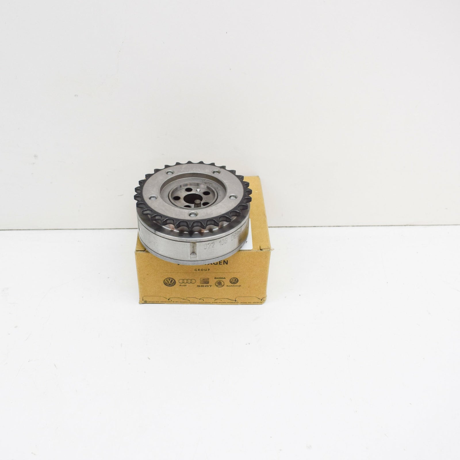 new vw transporter t5 outlet camshaft adjuster unit 022109088m original