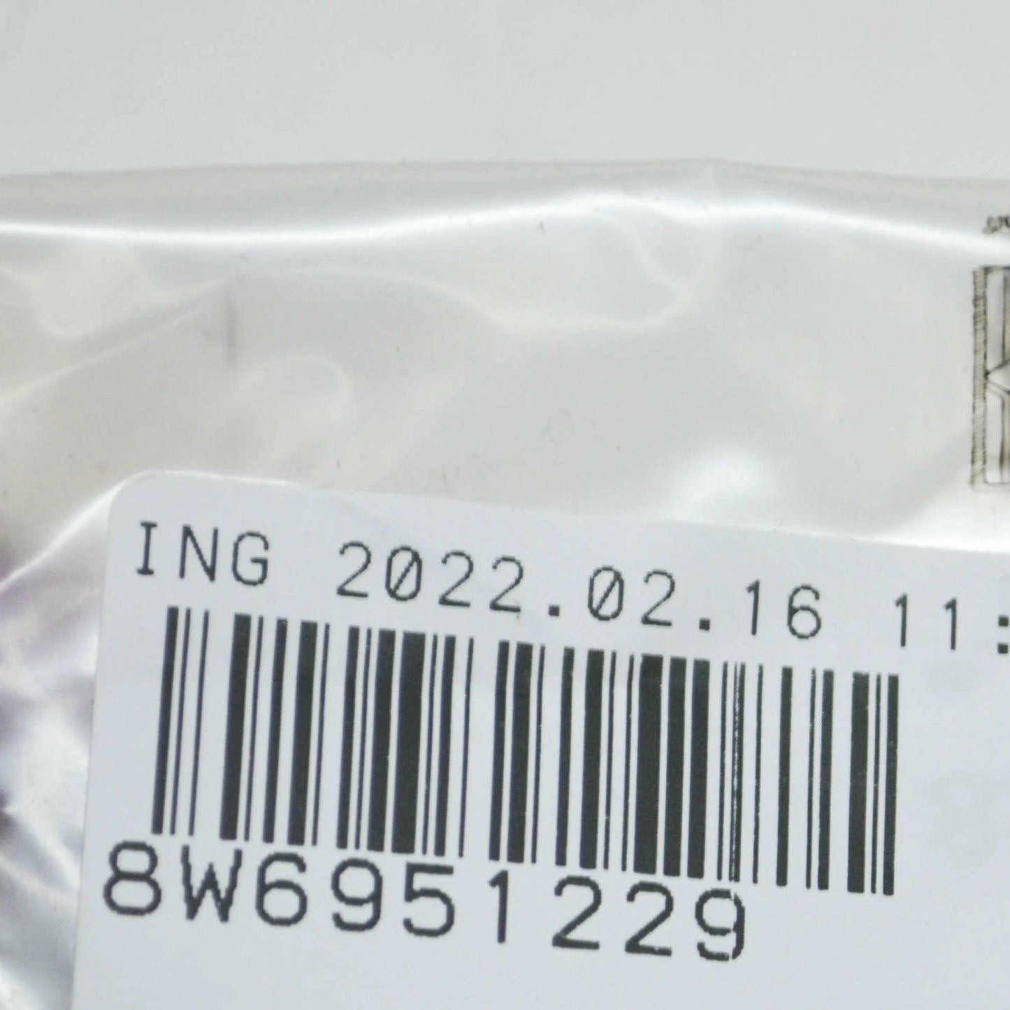 NEW AUDI A4 B9 LEFT HORN SIGNAL BRACKET 8W6951229 ORIGINAL