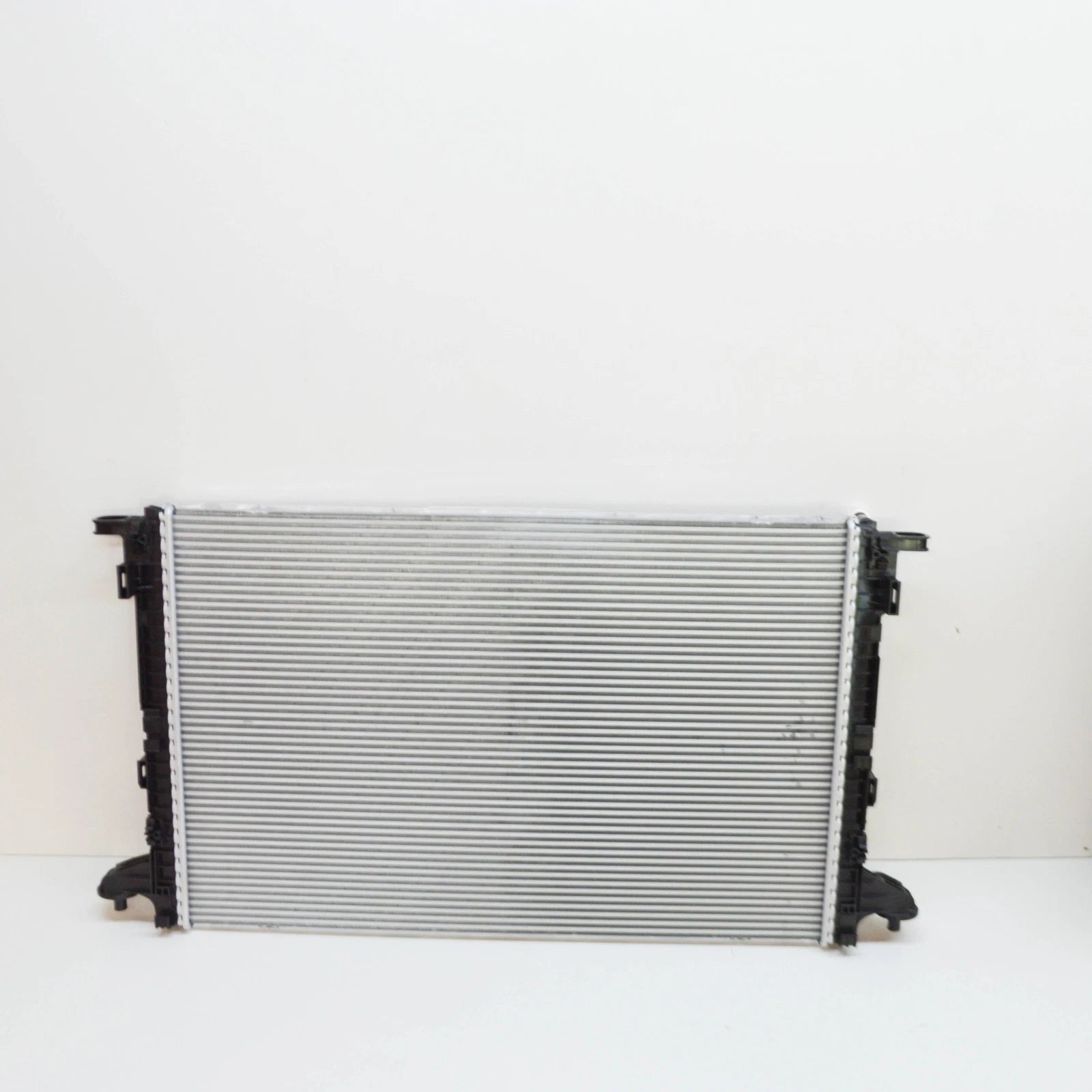 NEW AUDI A4 B9 ENGINE RADIATOR 8W0121251J ORIGINAL