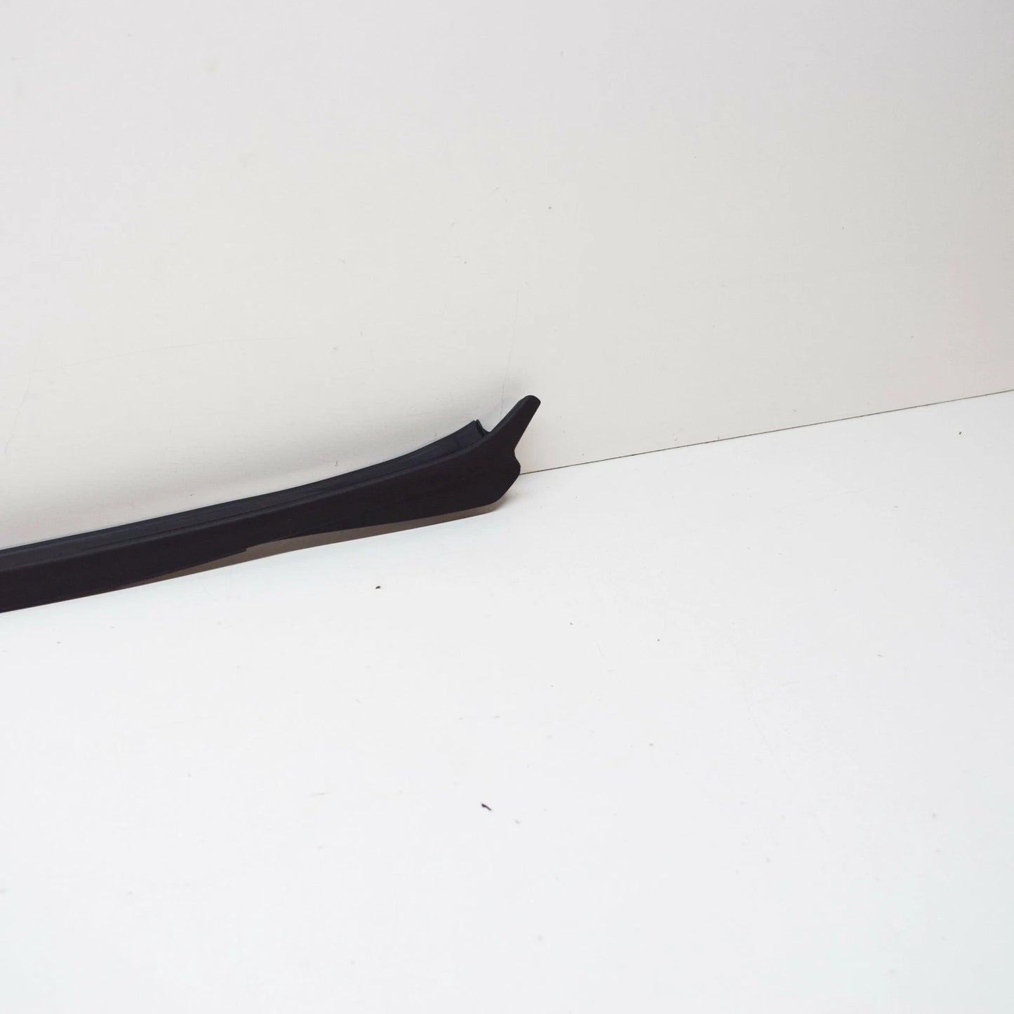 NEW BMW 3 F34 REAR DRIP MOLDING RIGHT SIDE 51317285948 7285948 2014 ORIGINAL