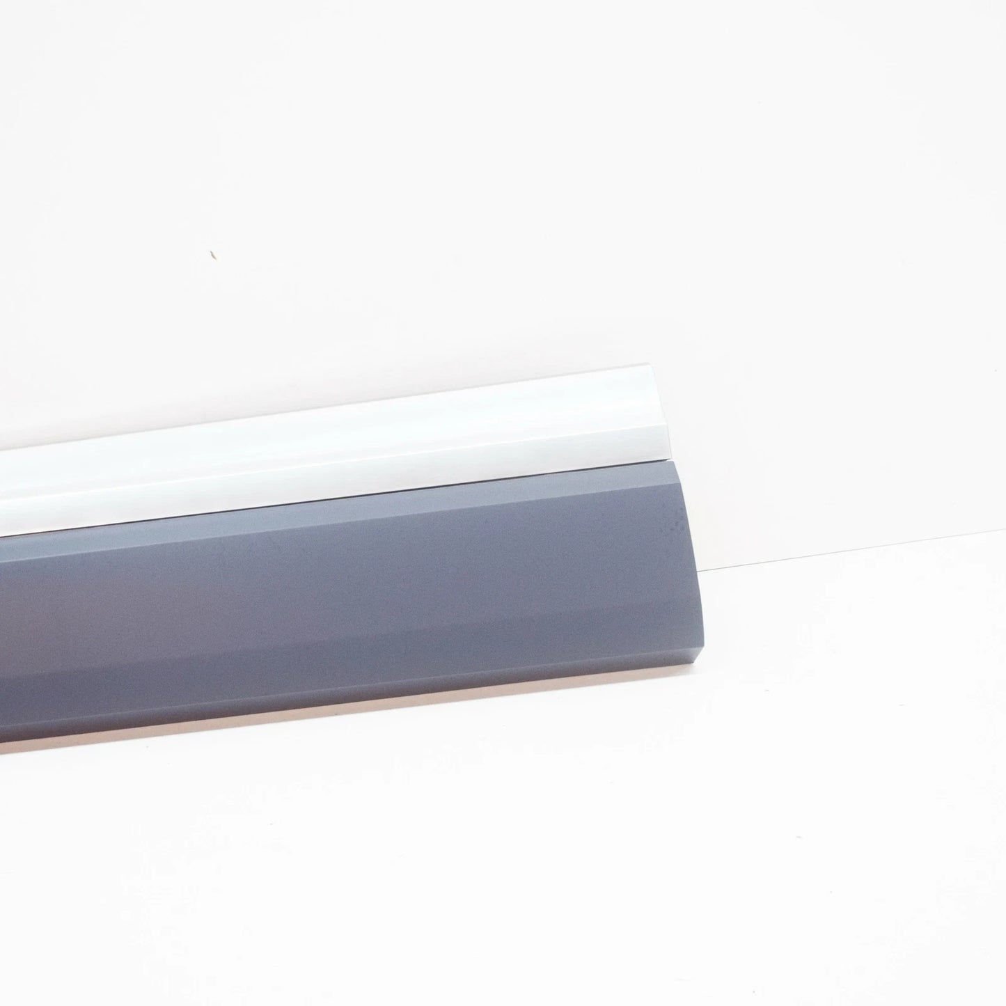 NEW AUDI Q7 4M FRONT LEFT DOOR LOWER COVER TRIM 4M0853959EGRU ORIGINAL