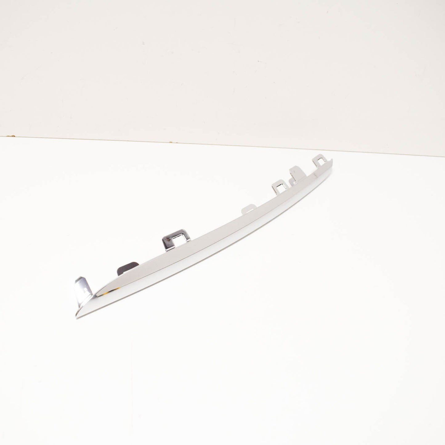 NEW MERCEDES-BENZ C-CLASS W205 FRONT LEFT GRILLE TRIM A2058880173 ORIGINAL