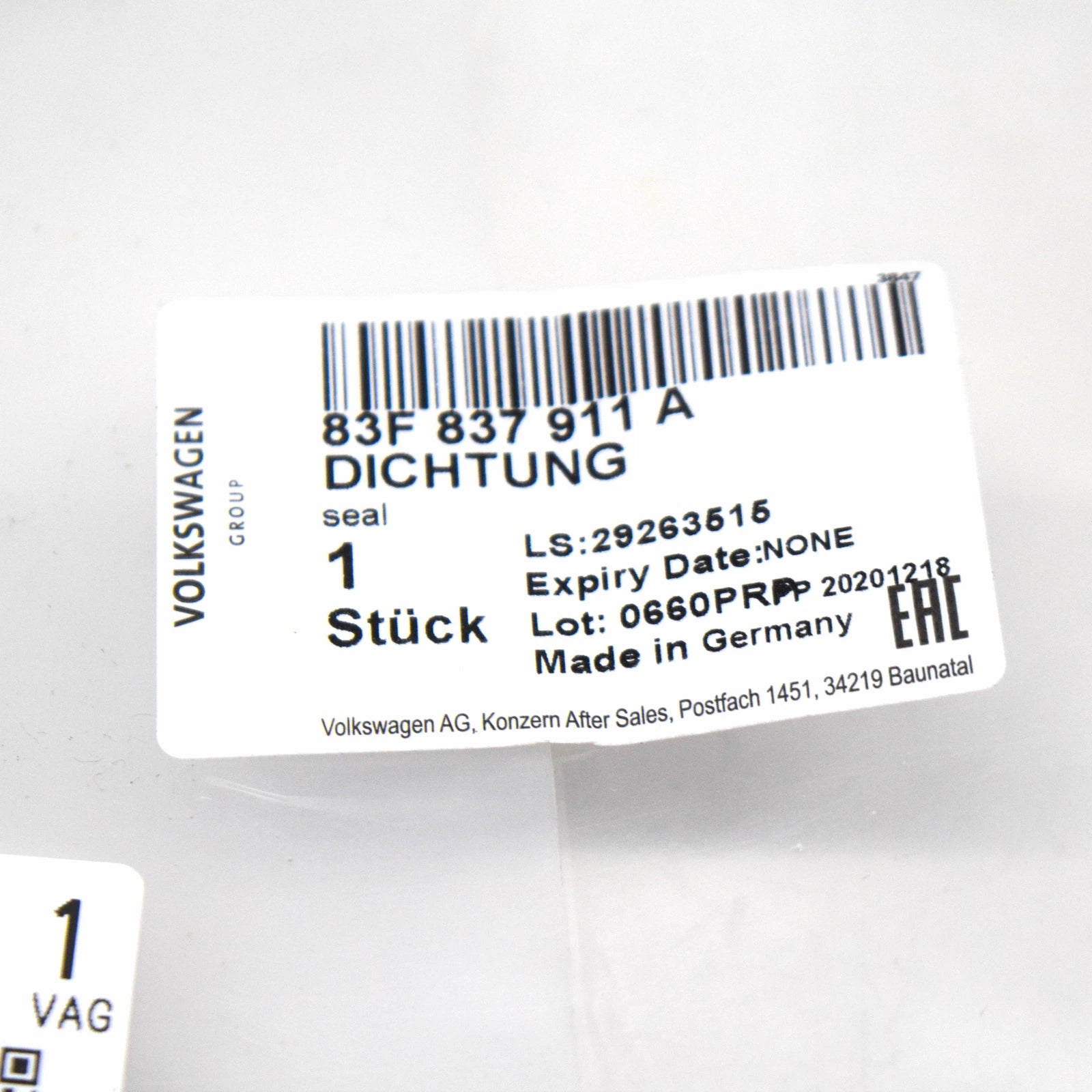 NEW AUDI Q3 F3 FRONT LEFT OUTER DOOR SEAL RUBBER 83F837911A